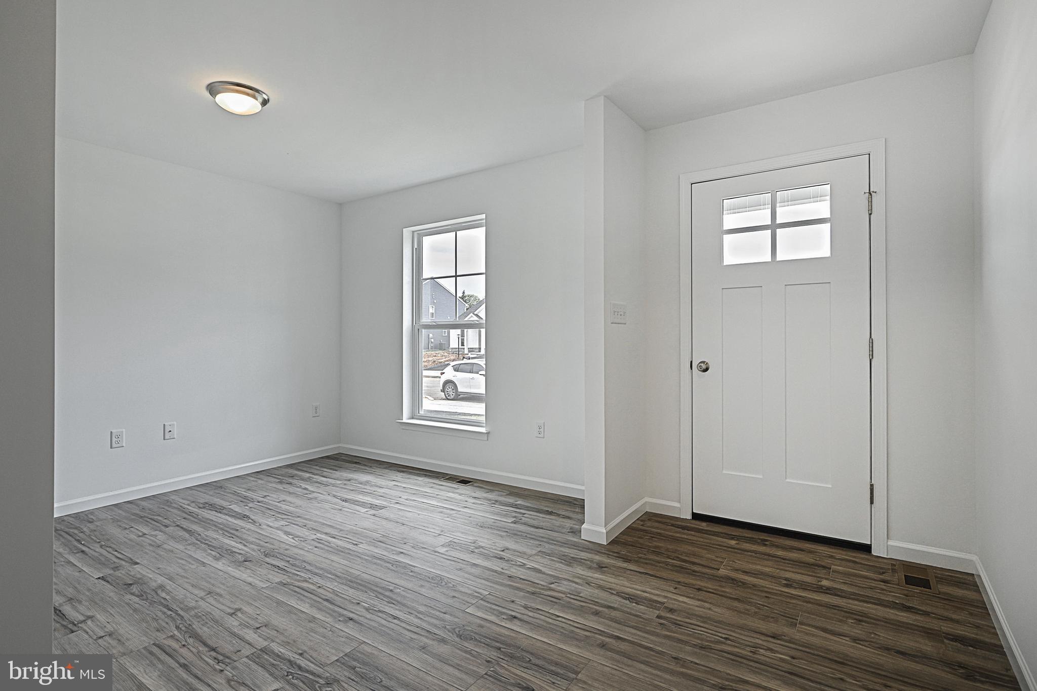 STONE MILL ESTATES - Residential