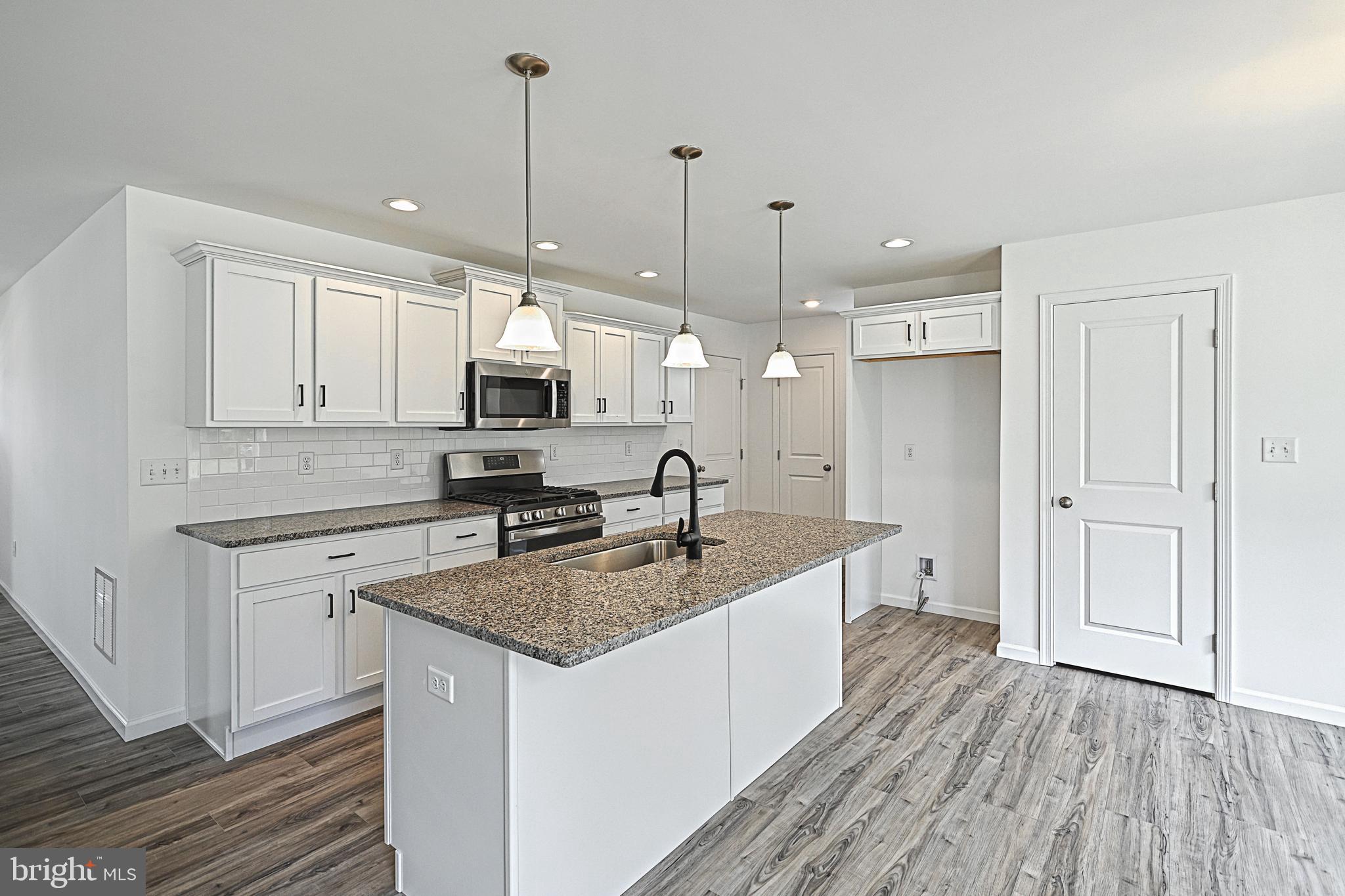 STONE MILL ESTATES - Residential