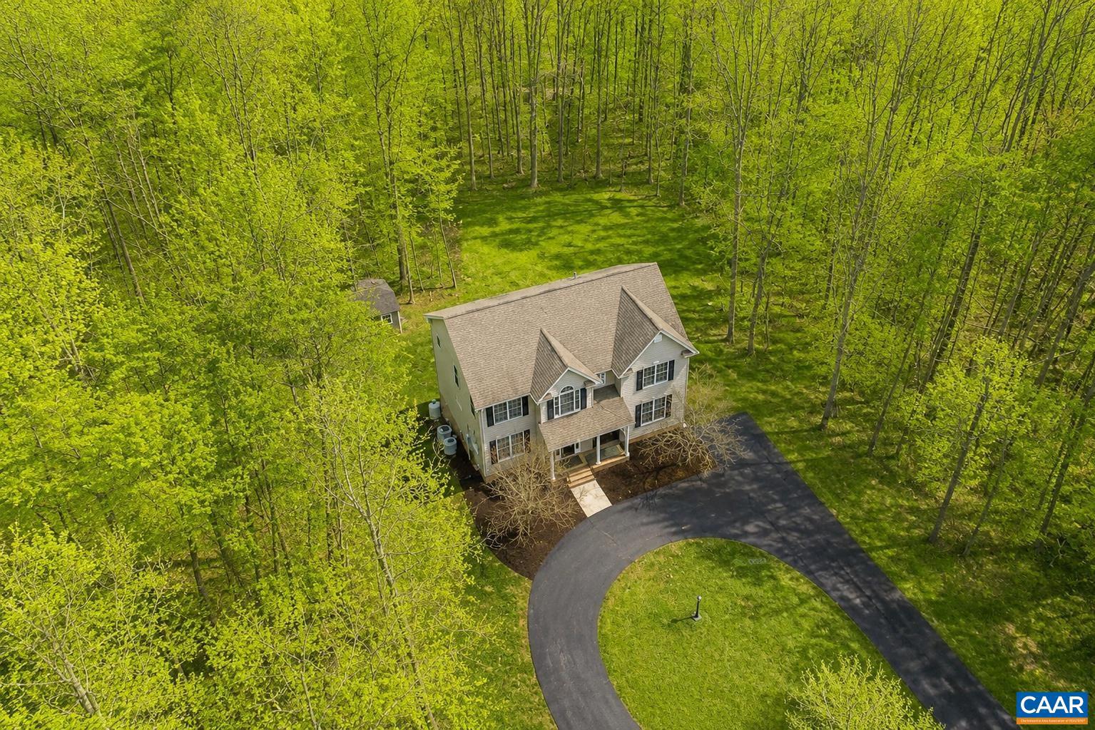 FOX HOLLOW - Residential