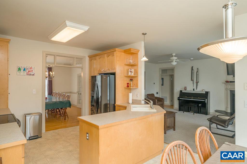 FOX HOLLOW - Residential