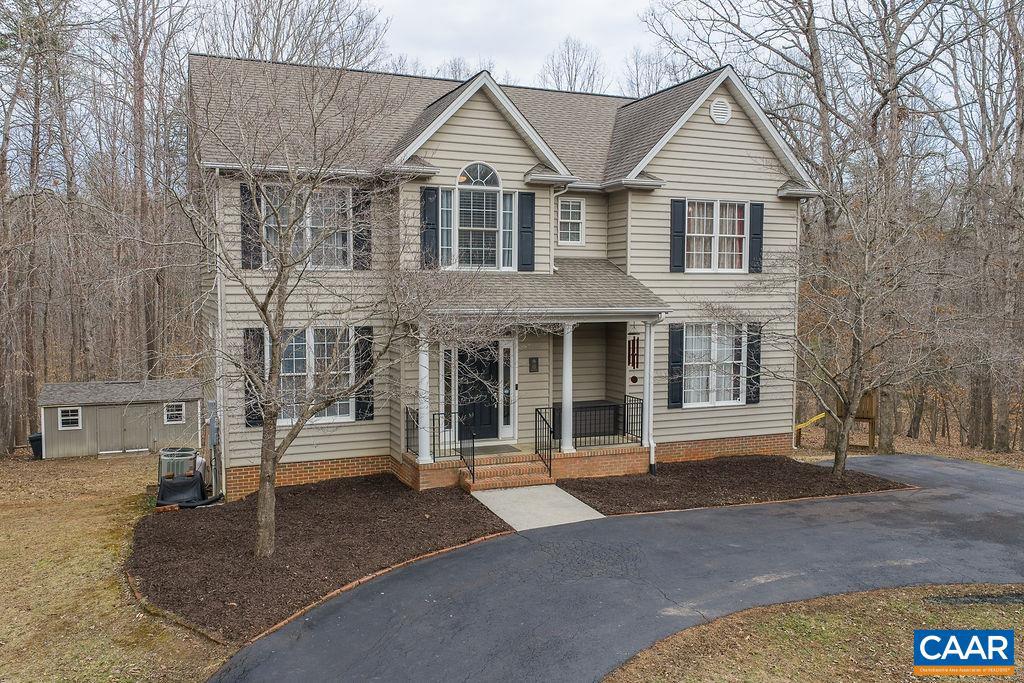 FOX HOLLOW - Residential