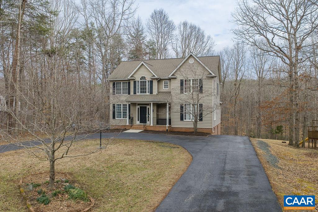 FOX HOLLOW - Residential