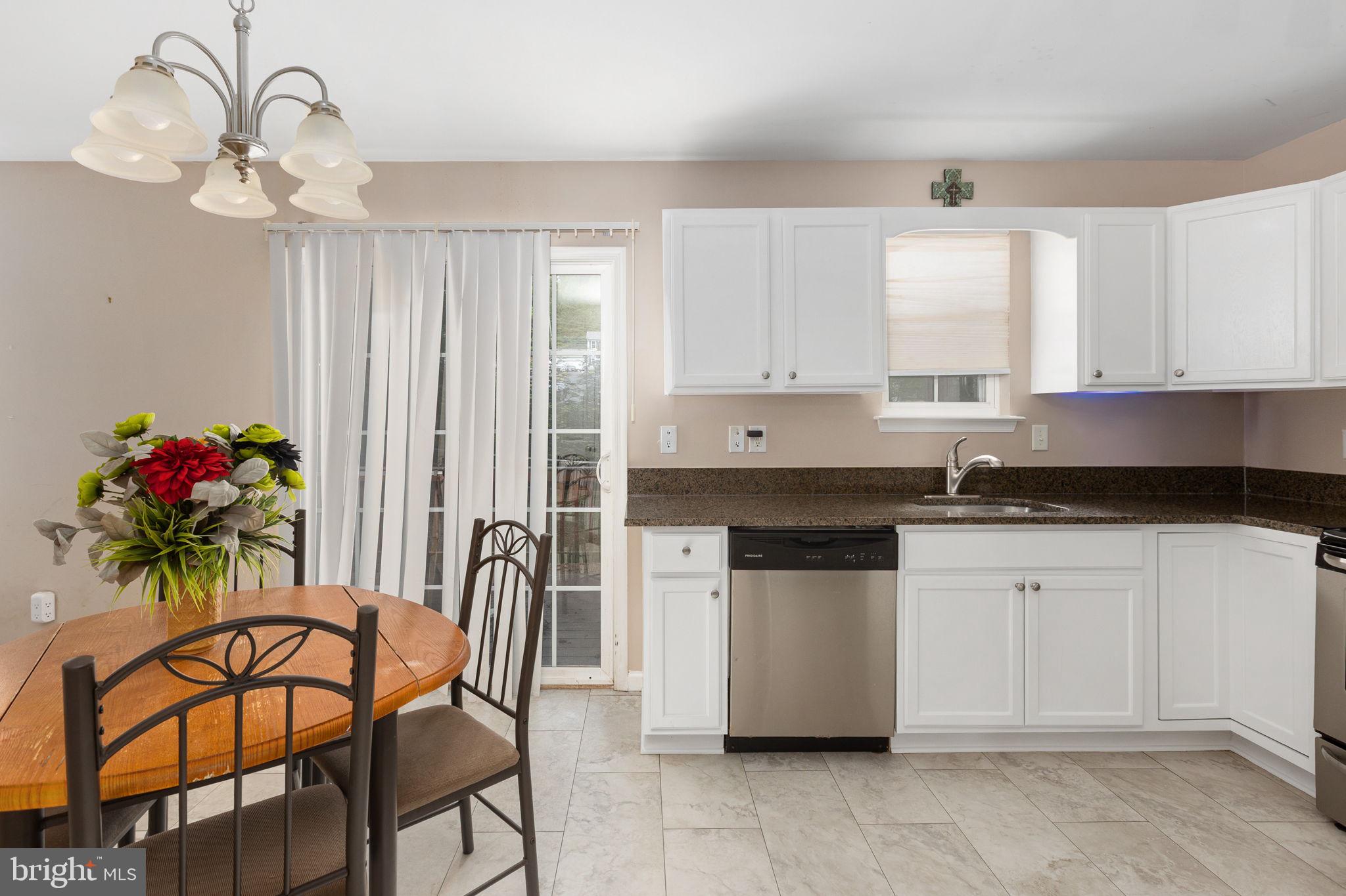 PRESIDENTIAL LAKES - Residential