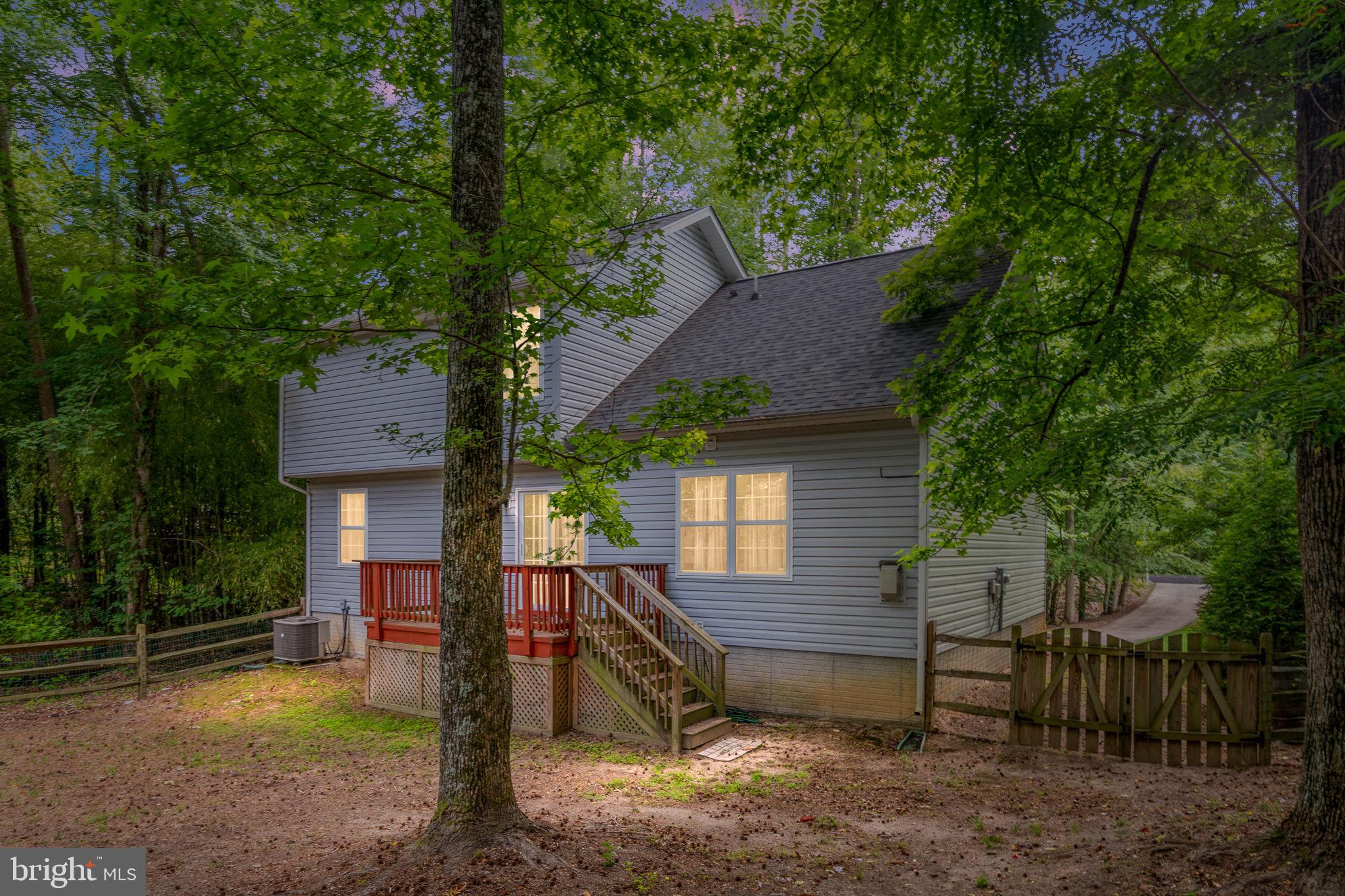 PRESIDENTIAL LAKES - Residential