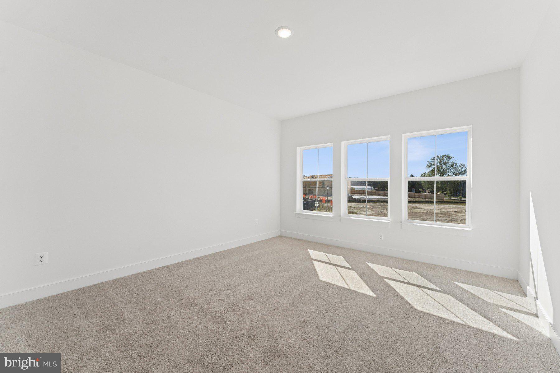 BAY KNOLLS - Residential