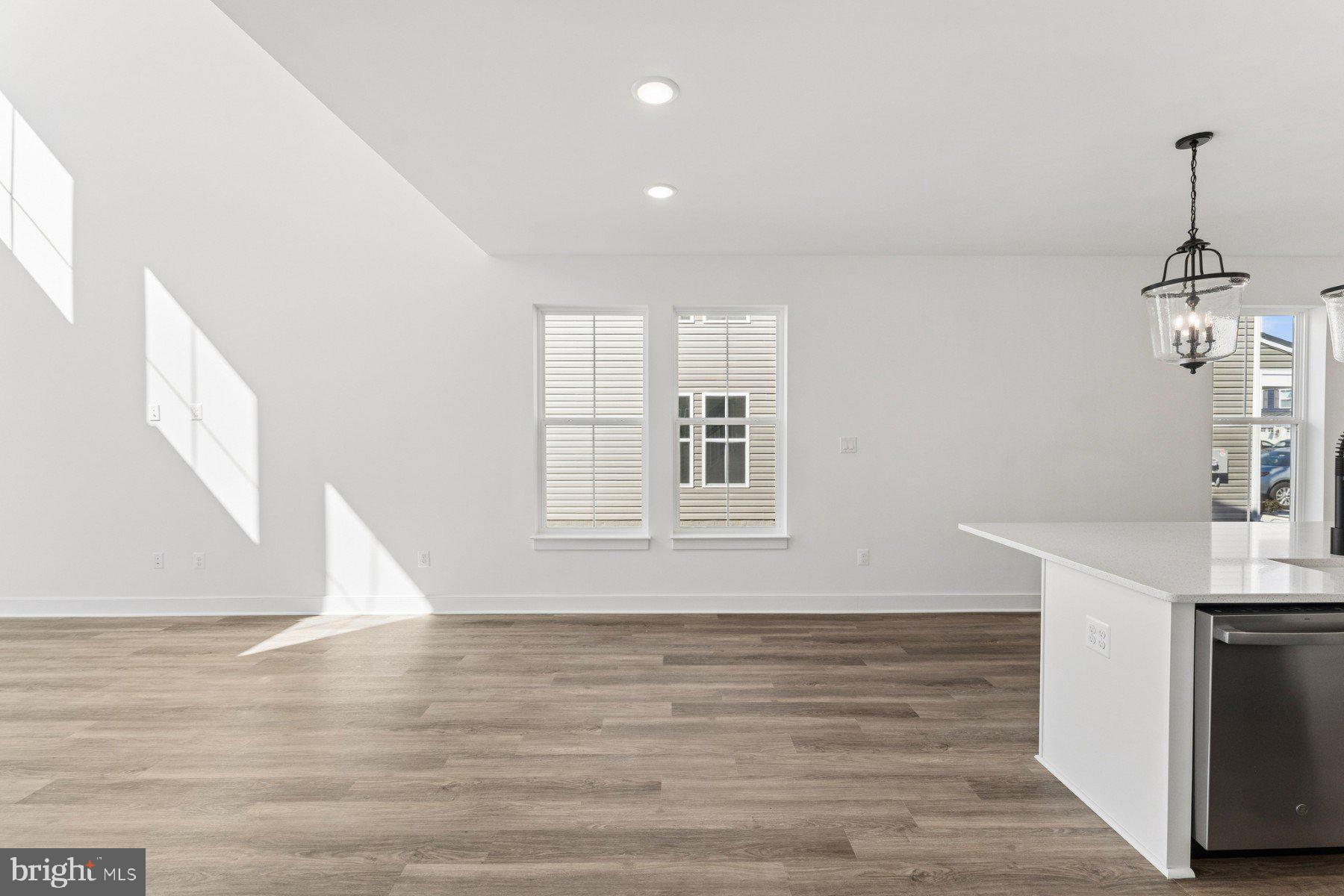 BAY KNOLLS - Residential