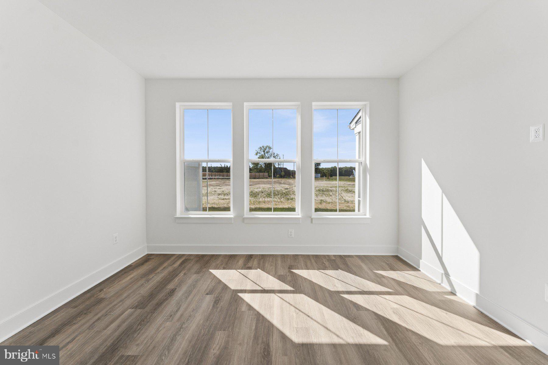 BAY KNOLLS - Residential