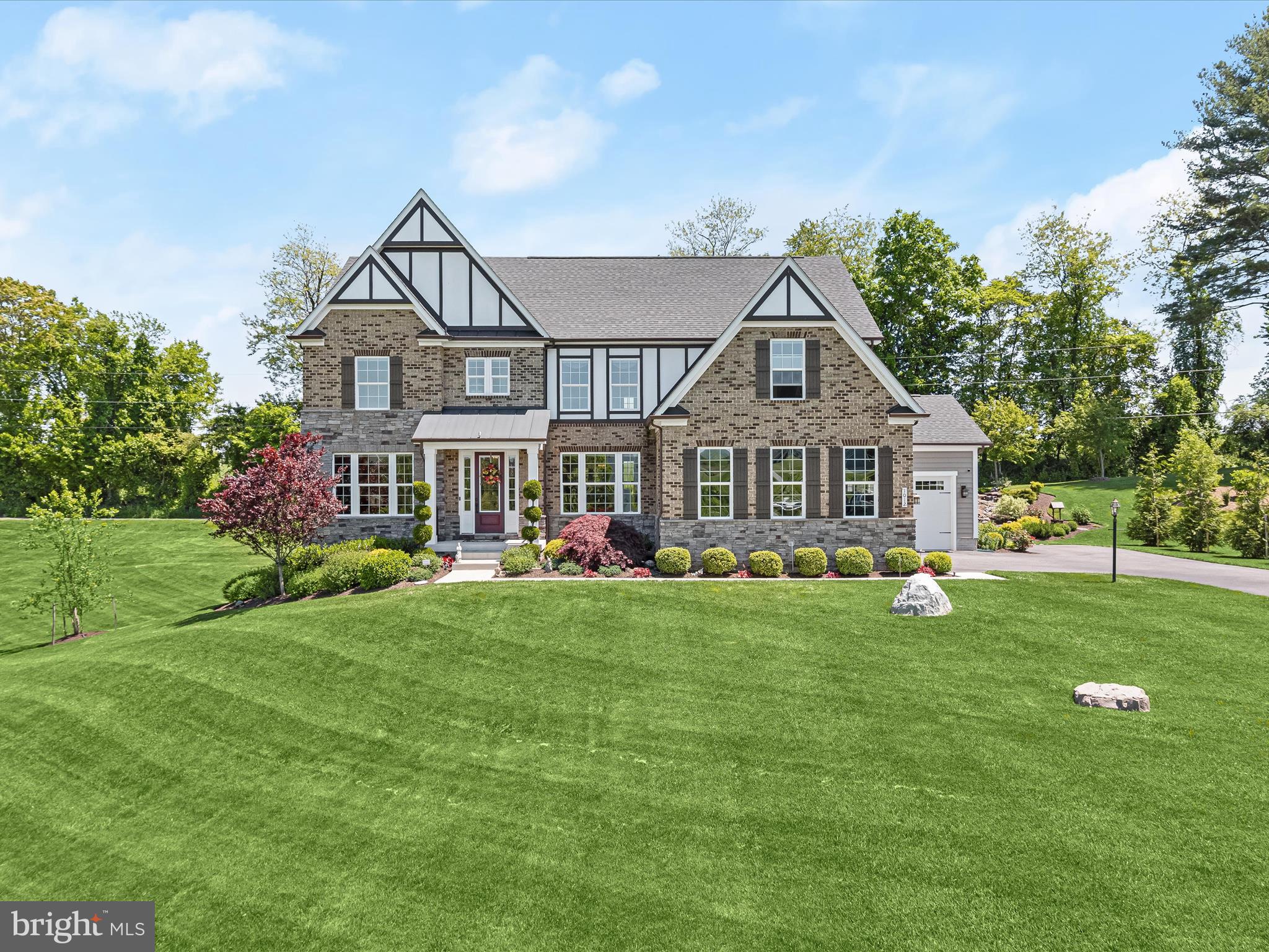 FAIRLANE FARM - Residential