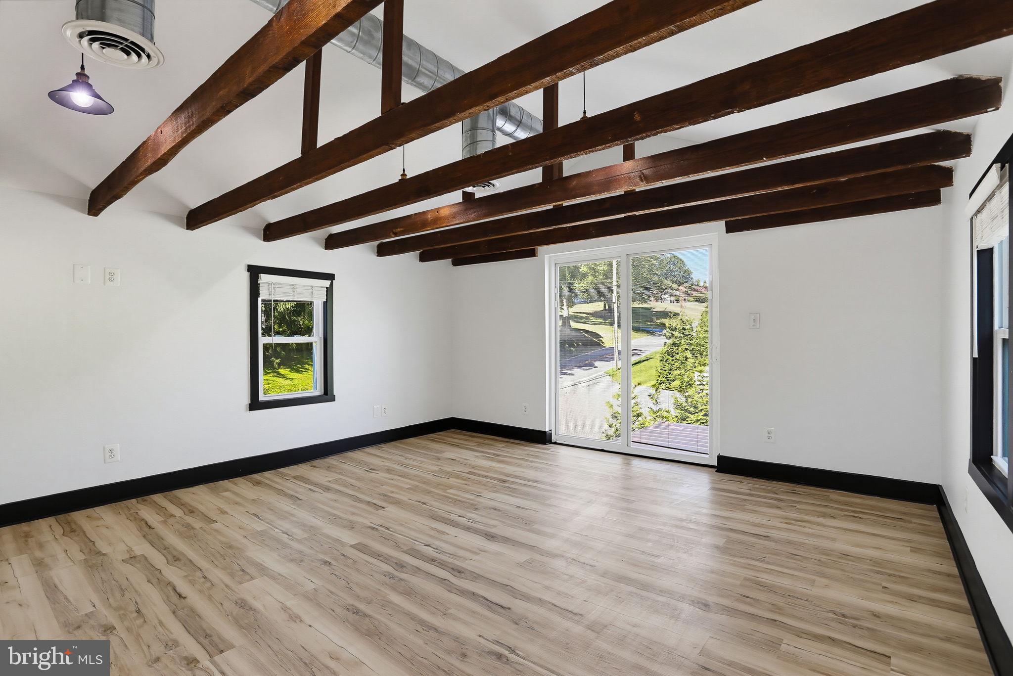 PERRYHALL - Residential