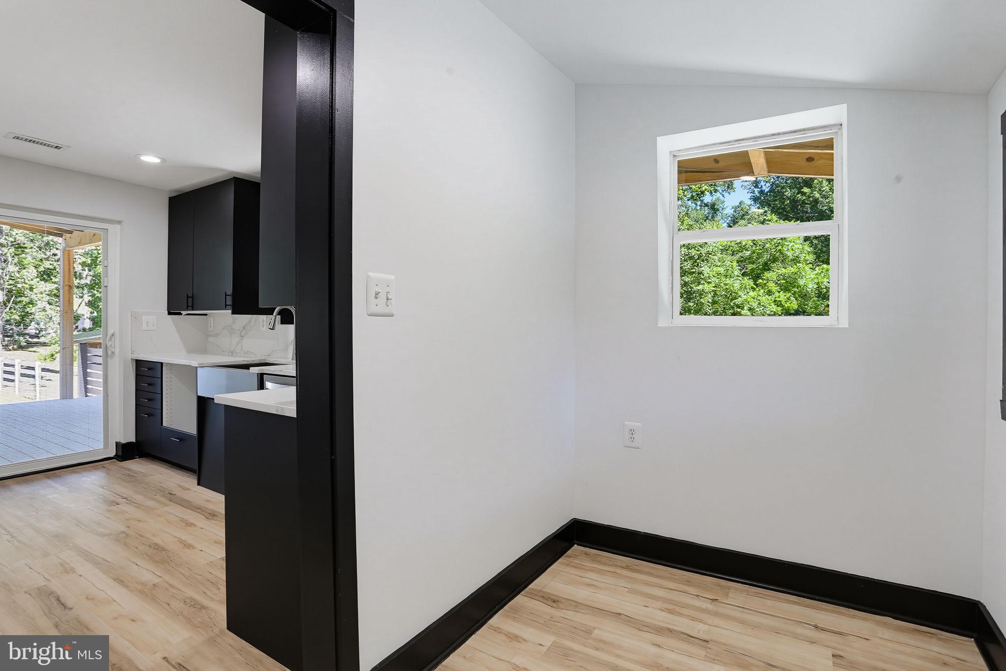 PERRYHALL - Residential