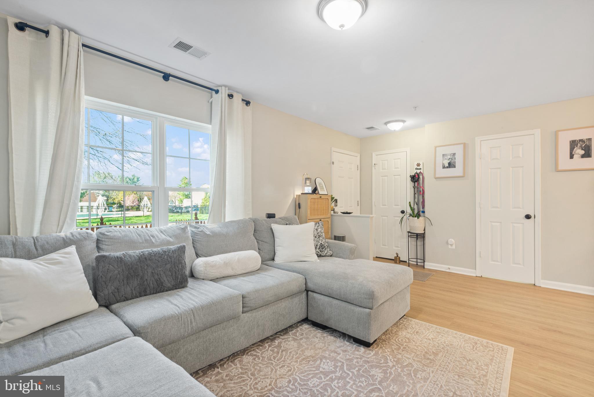 WELLINGTON TRACE - Residential