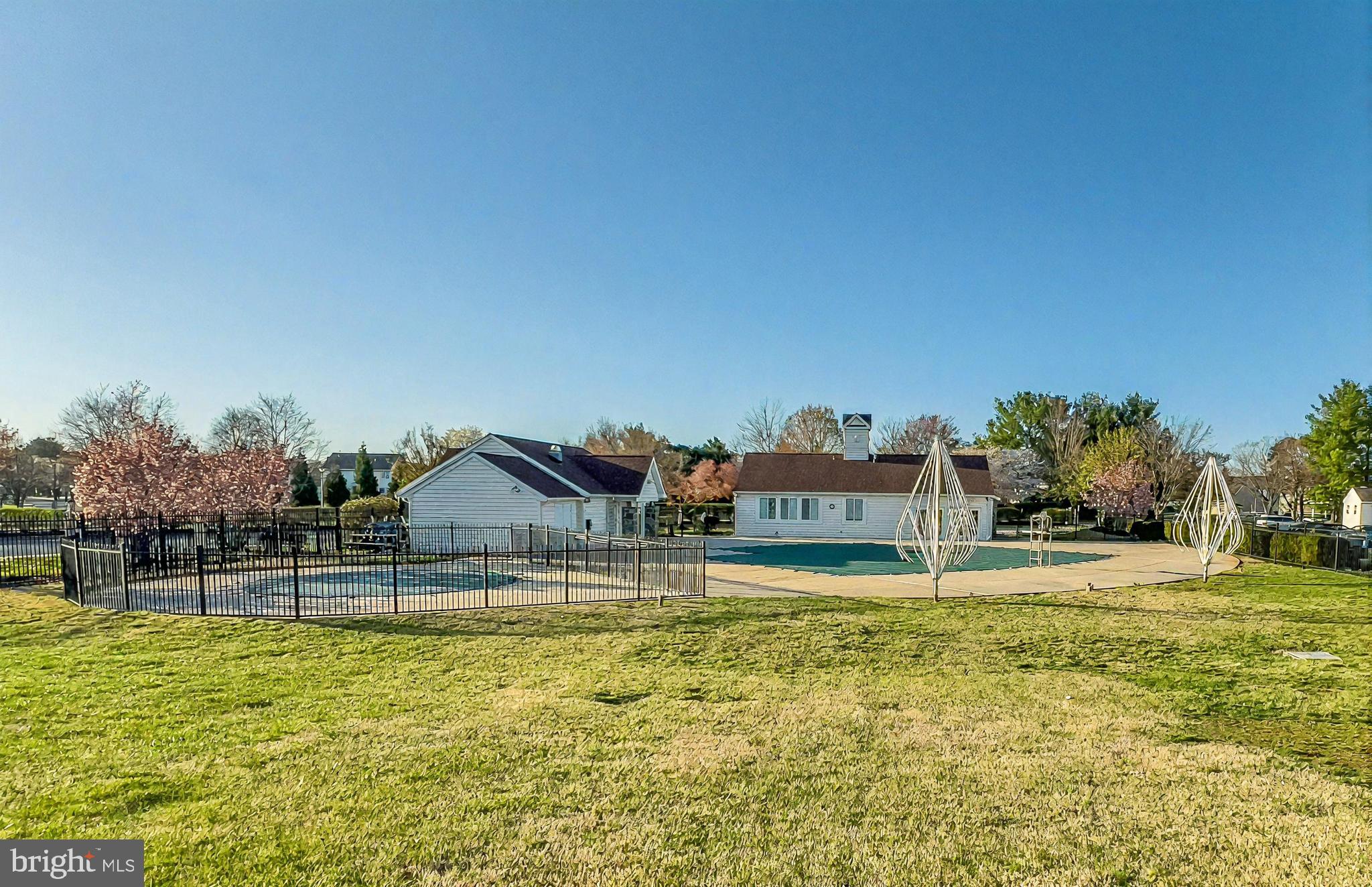 WELLINGTON TRACE - Residential
