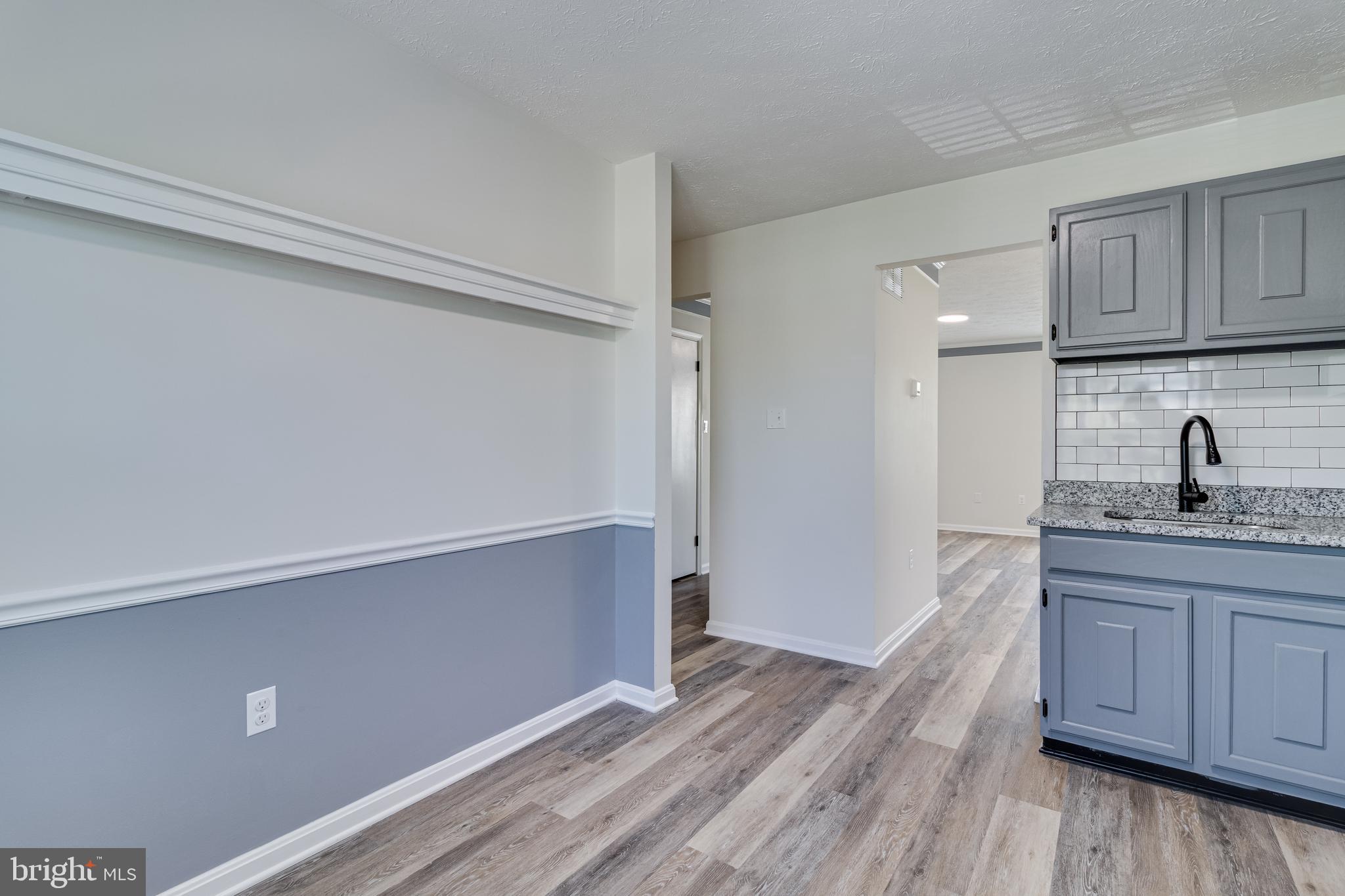 RIVERSIDE RUN IND HEAD - Residential