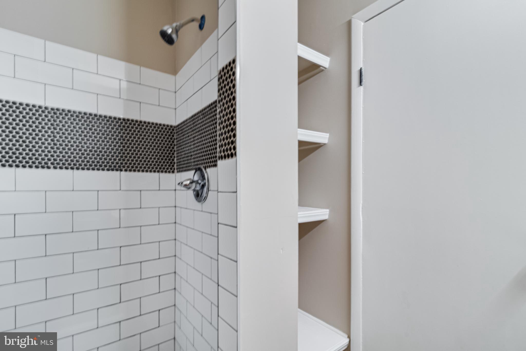 RIVERSIDE RUN IND HEAD - Residential