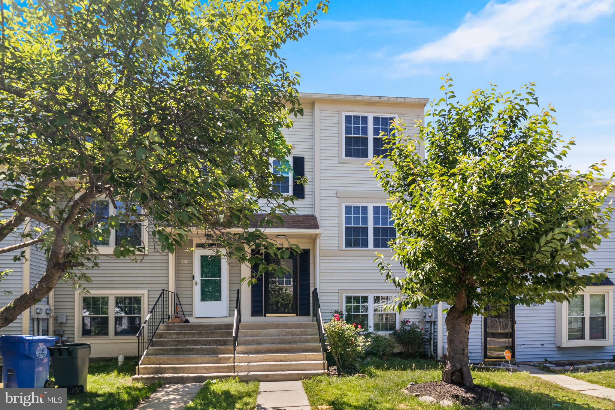 Every detail has been refreshed in this beautifully updated townhome, offering modern finishes, a new roof, new windows, renovated kitchen and baths, and new flooring throughout. Rest easy knowing the big expenses of home ownership have been thoughtfully replaced, including the hvac system. New fencing and brand new platform deck invite you to just come home and relax. If you're looking for a home that doesn't come with a long 'honey do list' this one is waiting for you!