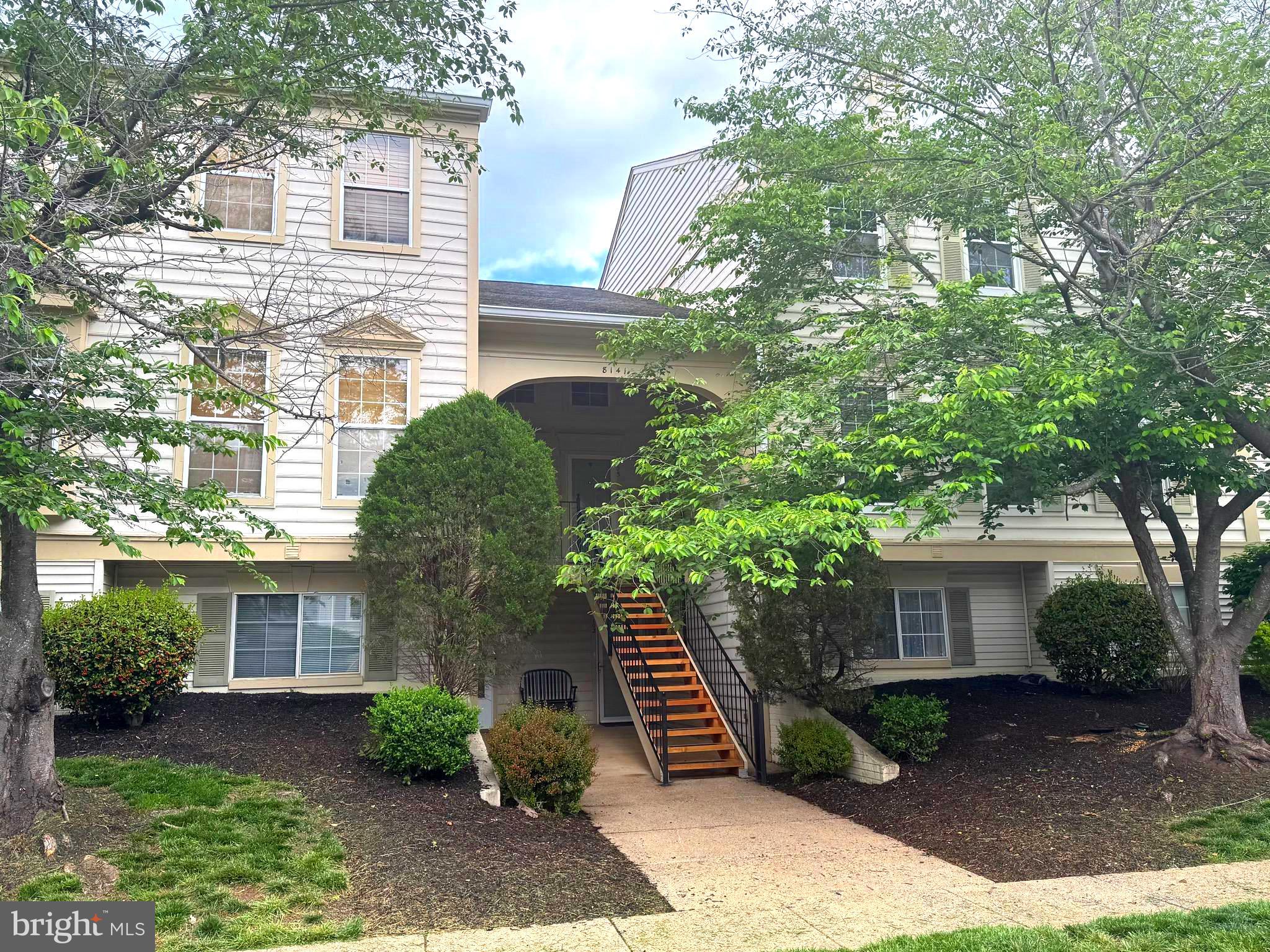 Excellent location at the Bull Run Condos. This condo is on two levels. Freshly painted, new fixtures were added, and it is ready for you to move in. Engineered hardwoods welcome you to the main level with the open concept family room, dining room, and kitchen. A half bath is conveniently located on this level. Upstairs is a large bedroom with hardwoods,  a full bath, and a walk-in closet.  The laundry room is also located on the 2nd floor.  You must have a credit score of 670+, and the minimum income for up to two people must be $69,000.00. $40 non-refundable application fee.  Please do not fill out until you view the property and speak to the agent. One reserved parking space out front. Visitor parking and pass parking are available. This rental has full access to all the Bull Run Swim & Racquet Club amenities.  Pools, Tennis Courts, Gym, etc.  Easy commute to 66, 234,  28, and the VRE. Shops and Restaurants are close by.  No pets.