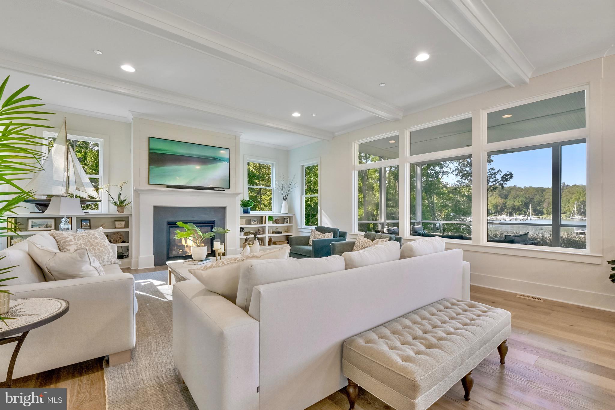 GALESVILLE - Residential