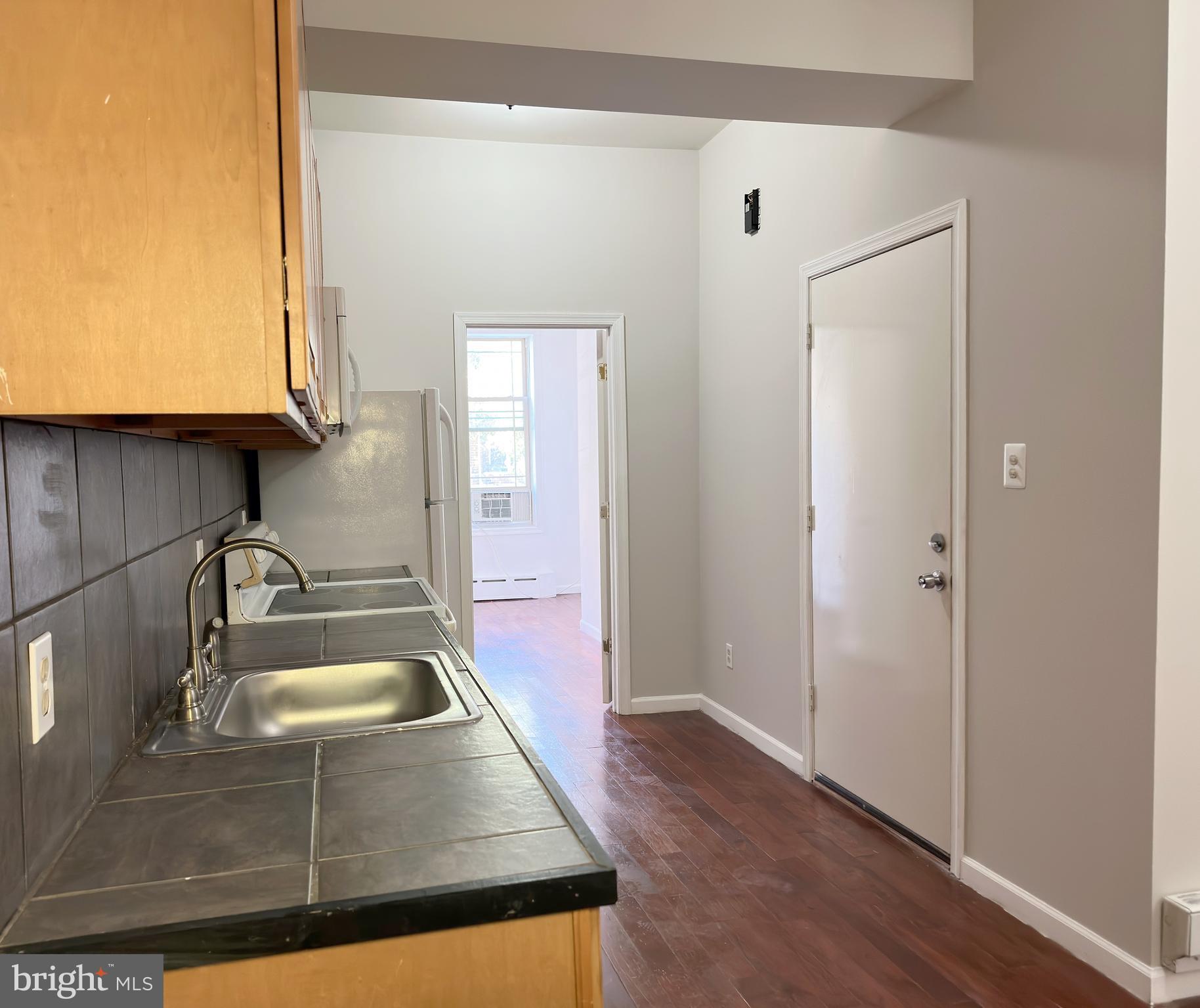 LOWER MOYAMENSING - Residential Income