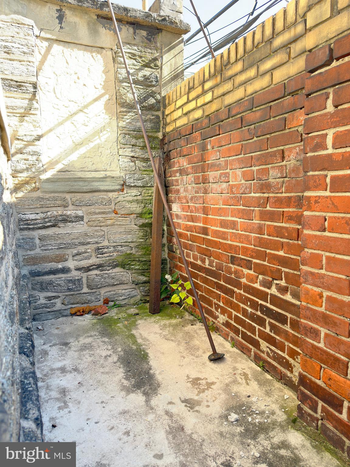 LOWER MOYAMENSING - Residential Income