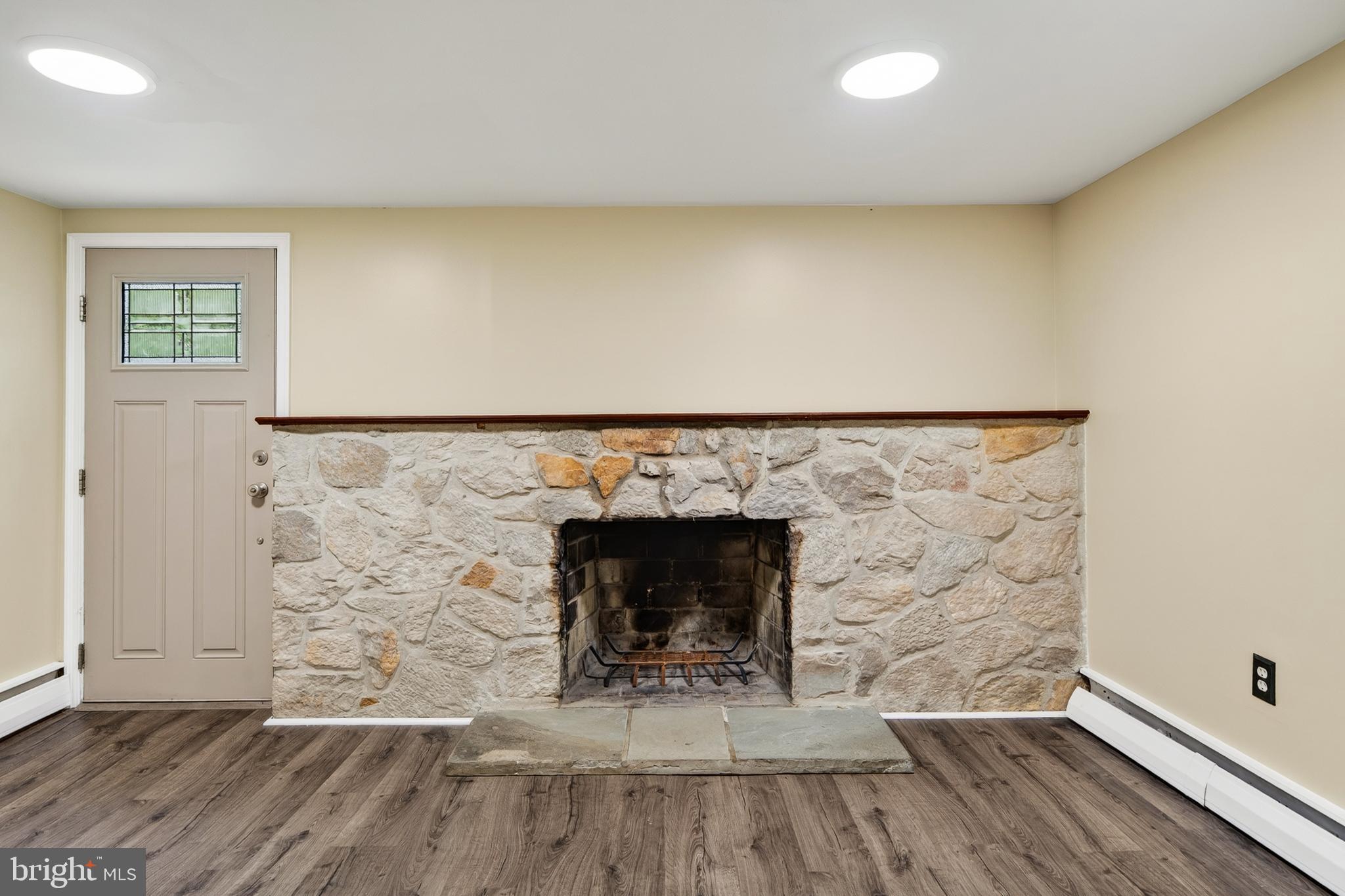 PICKERING ESTATES - Residential