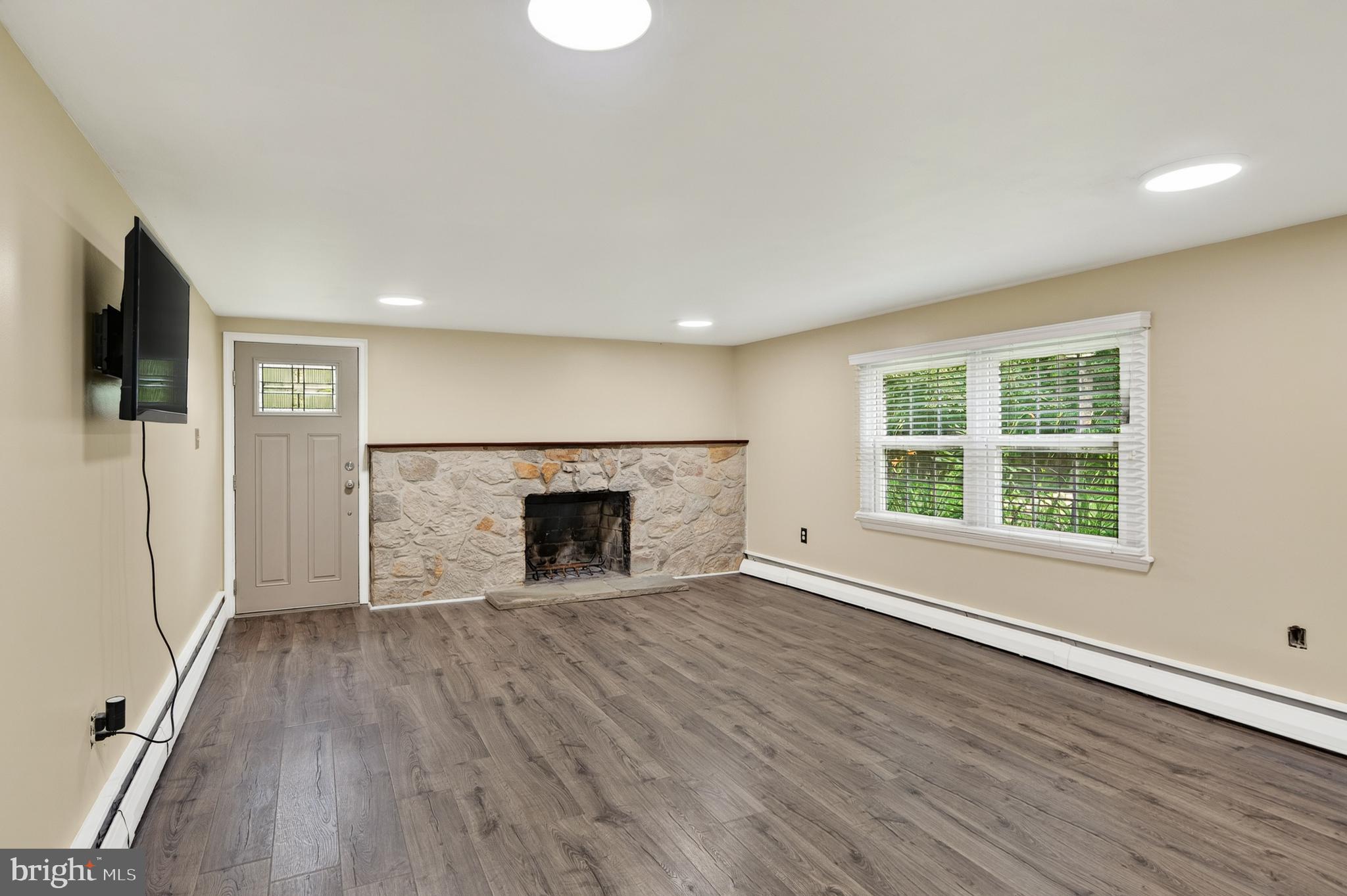 PICKERING ESTATES - Residential