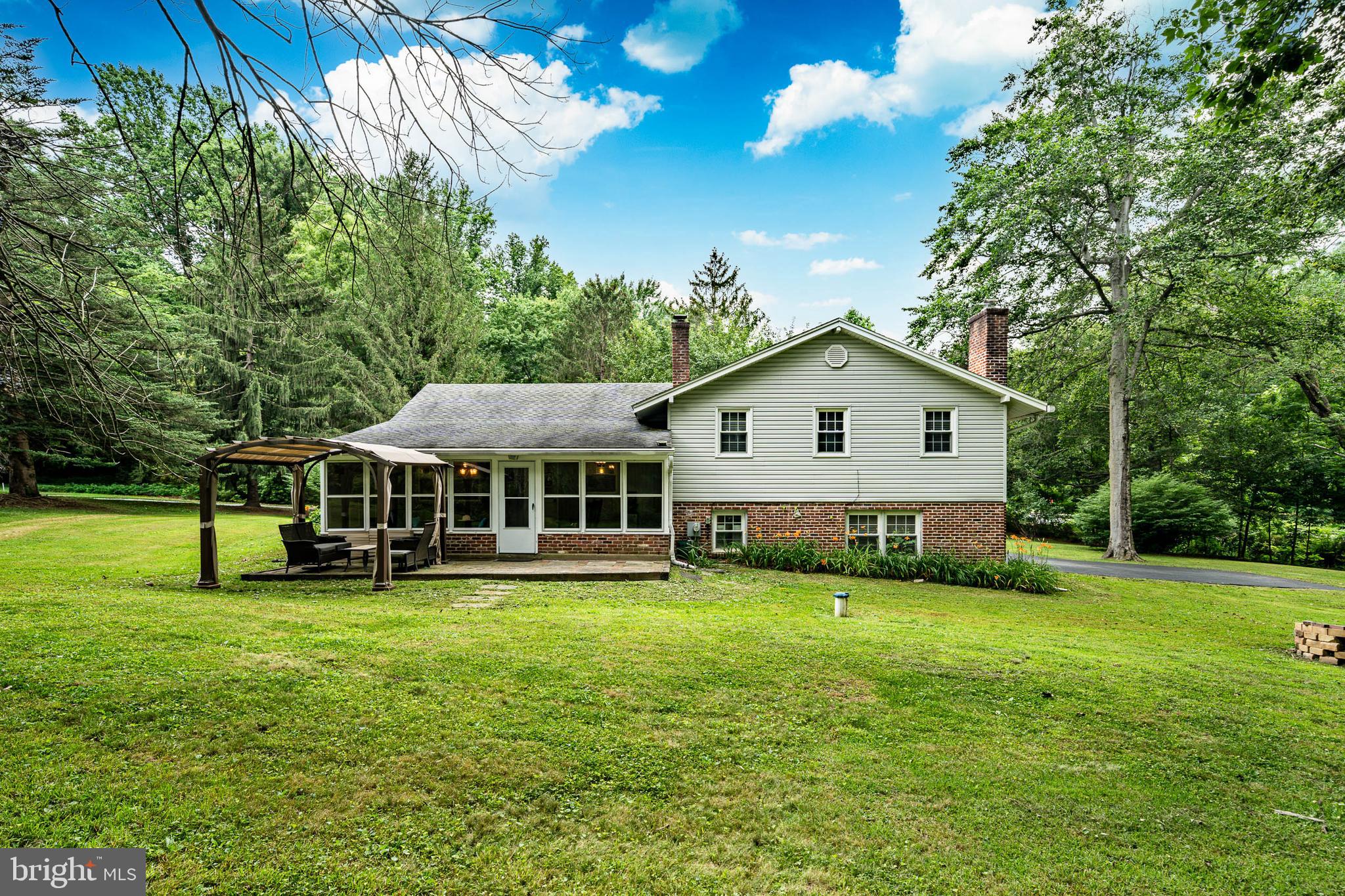 PICKERING ESTATES - Residential