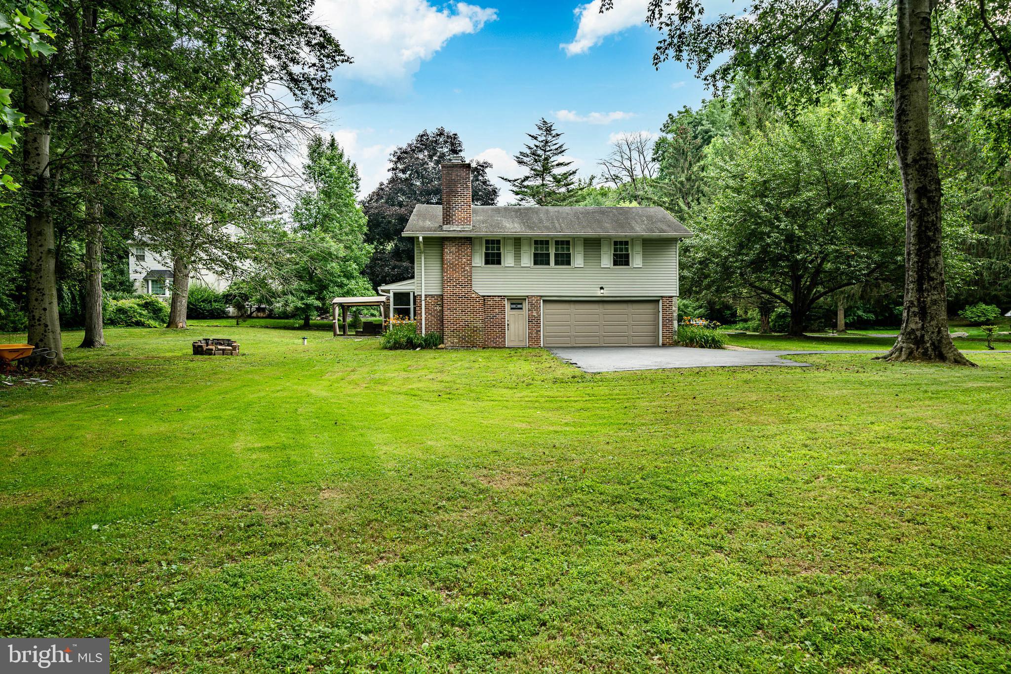 PICKERING ESTATES - Residential