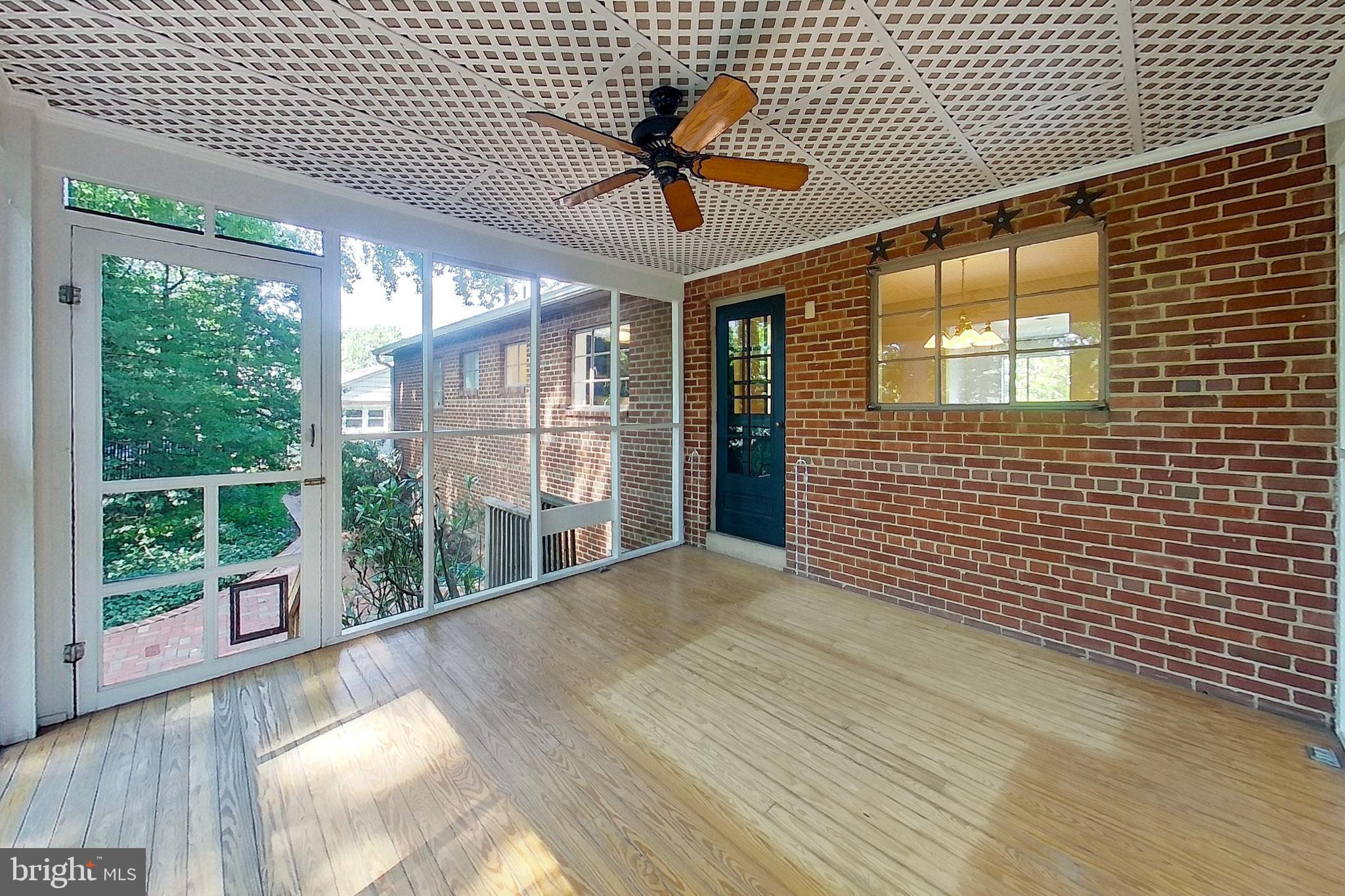 RAVENWOOD PARK - Residential