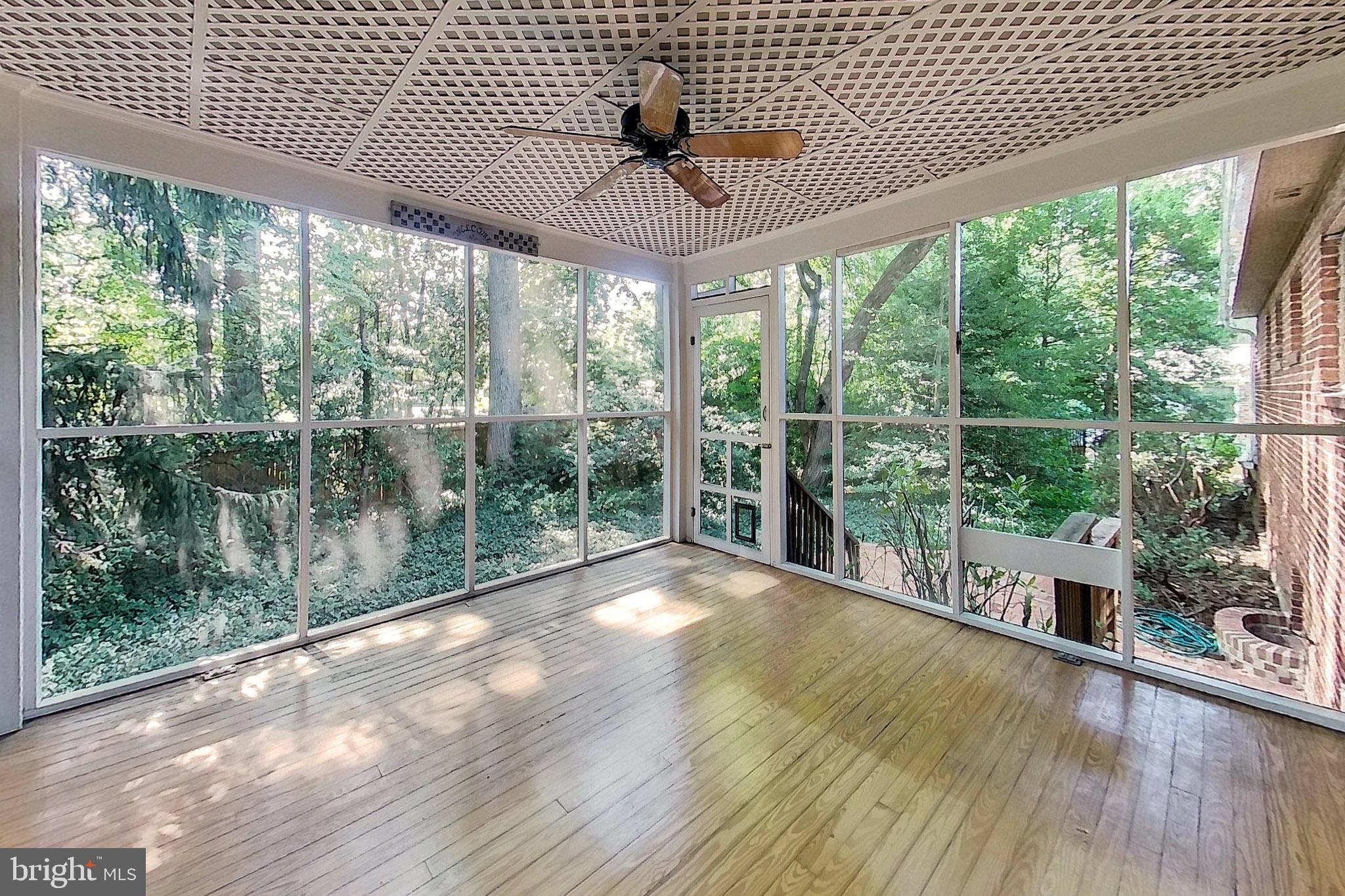 RAVENWOOD PARK - Residential