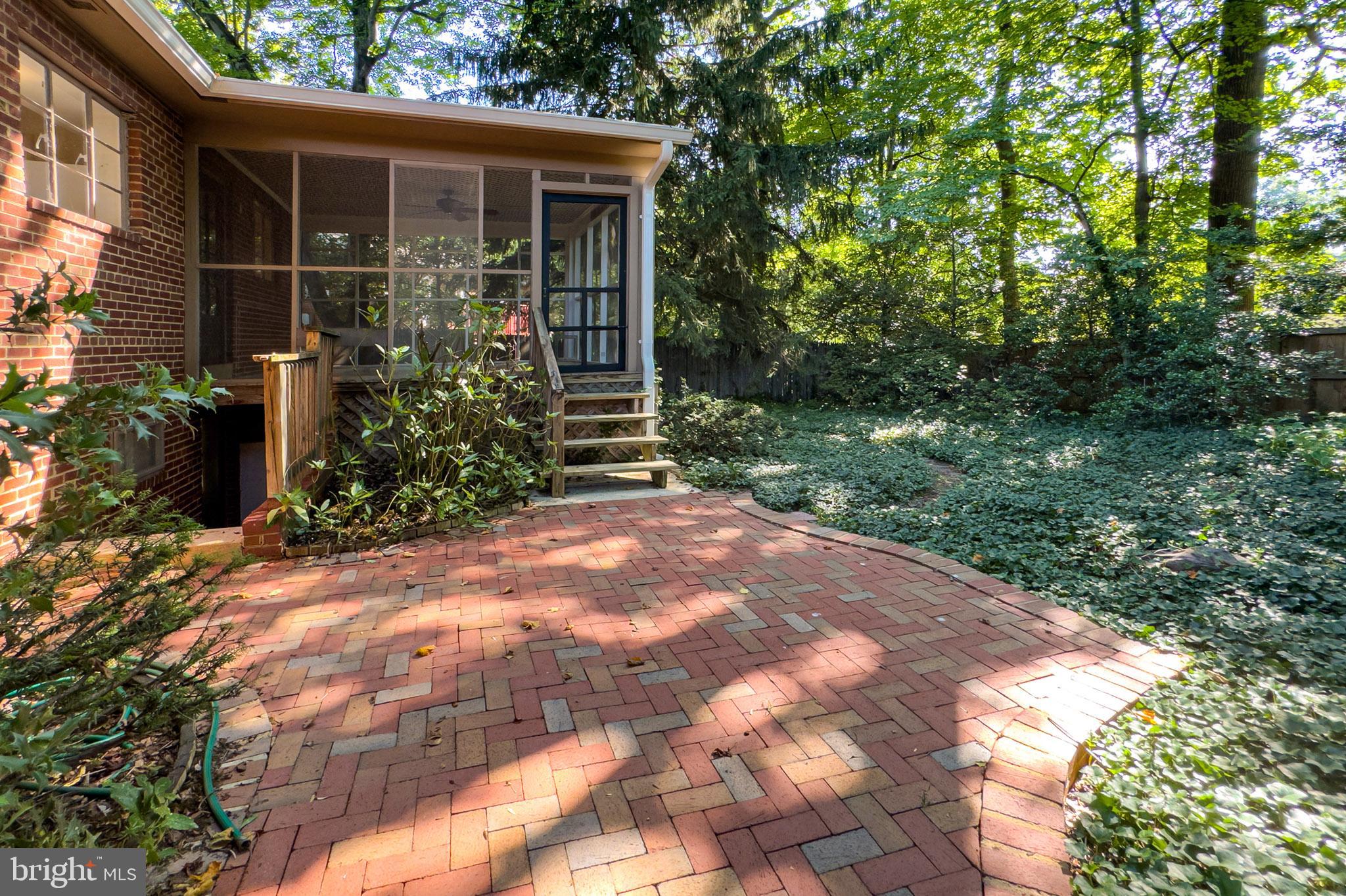 RAVENWOOD PARK - Residential