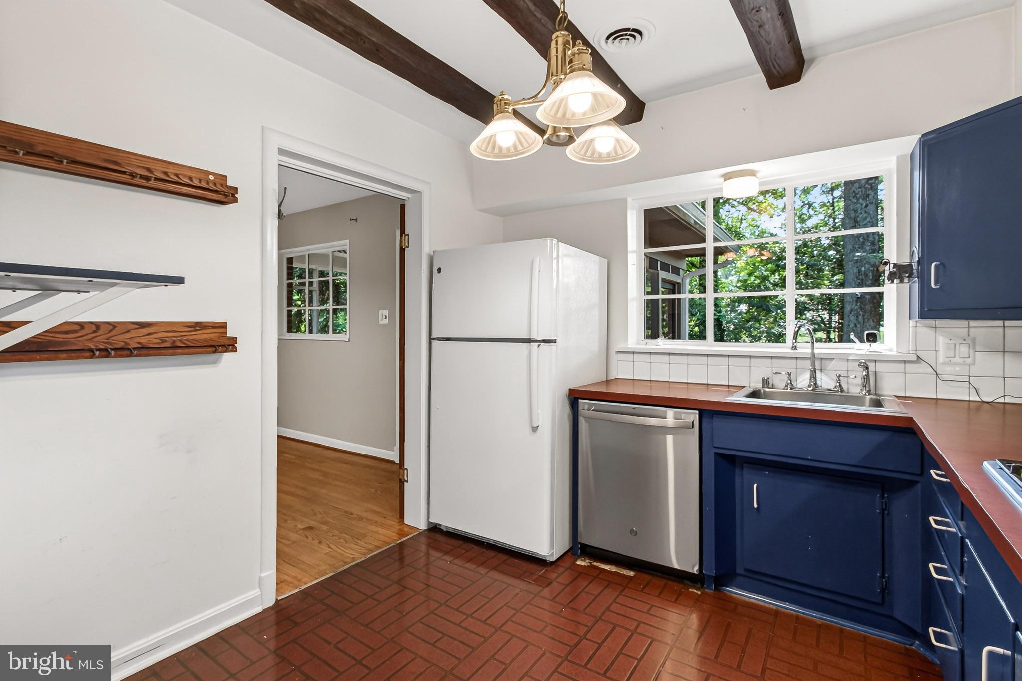 RAVENWOOD PARK - Residential