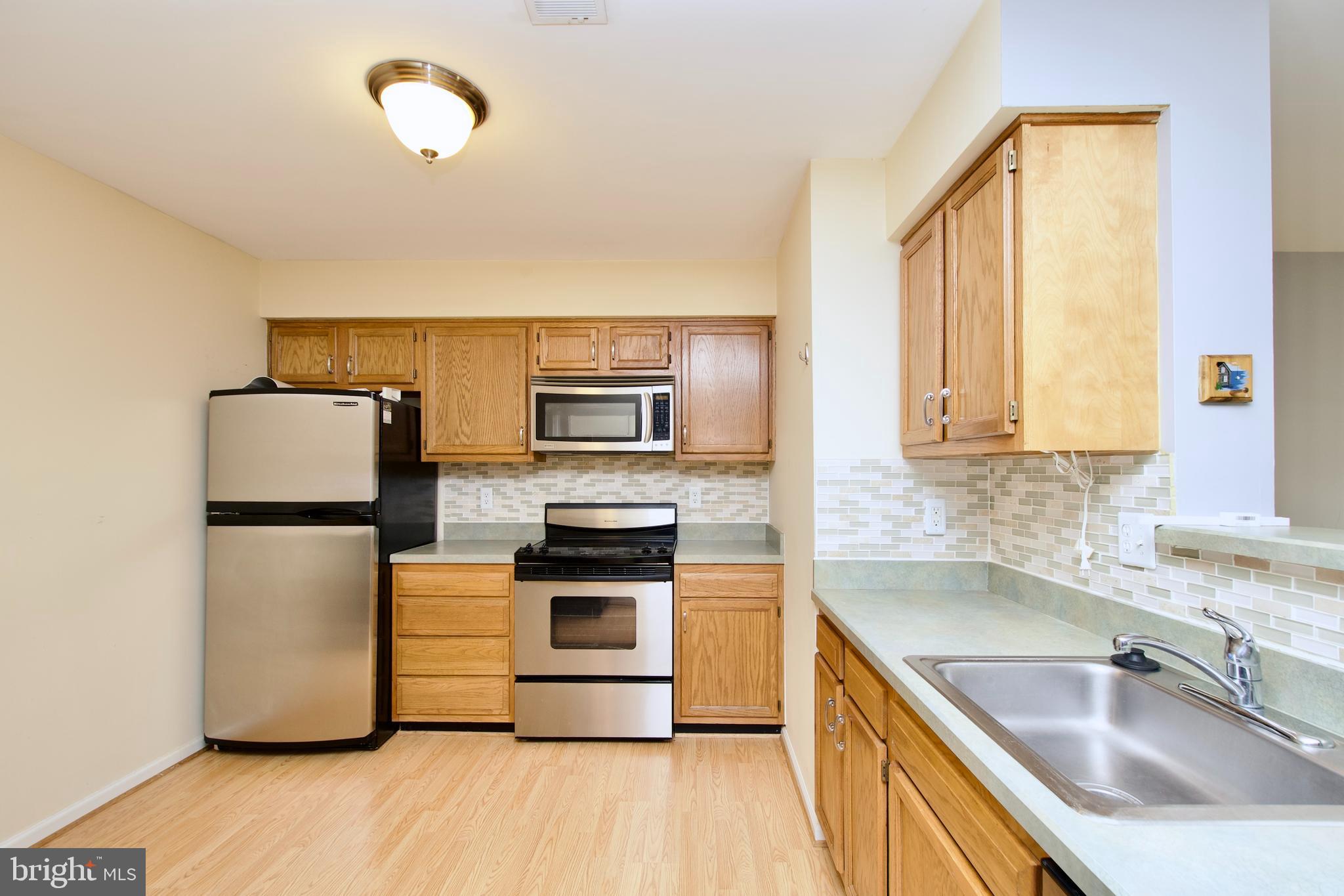 STRATFORD PLACE AT KINGS - Residential