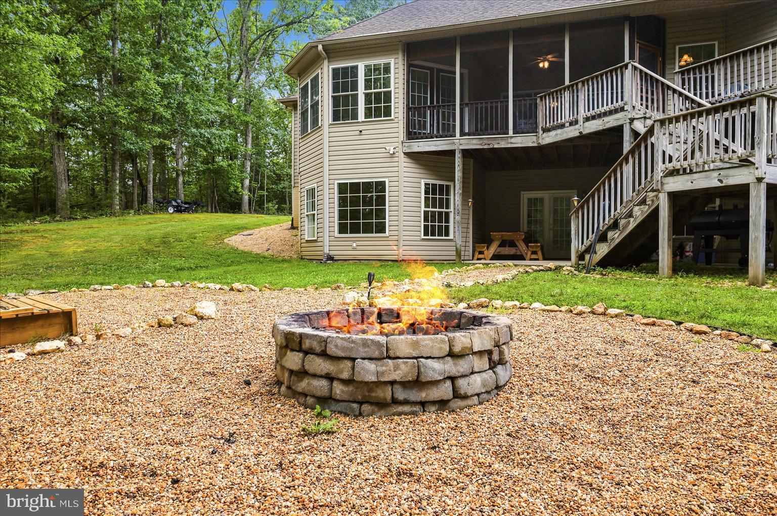 CATS PAW COVE - Residential