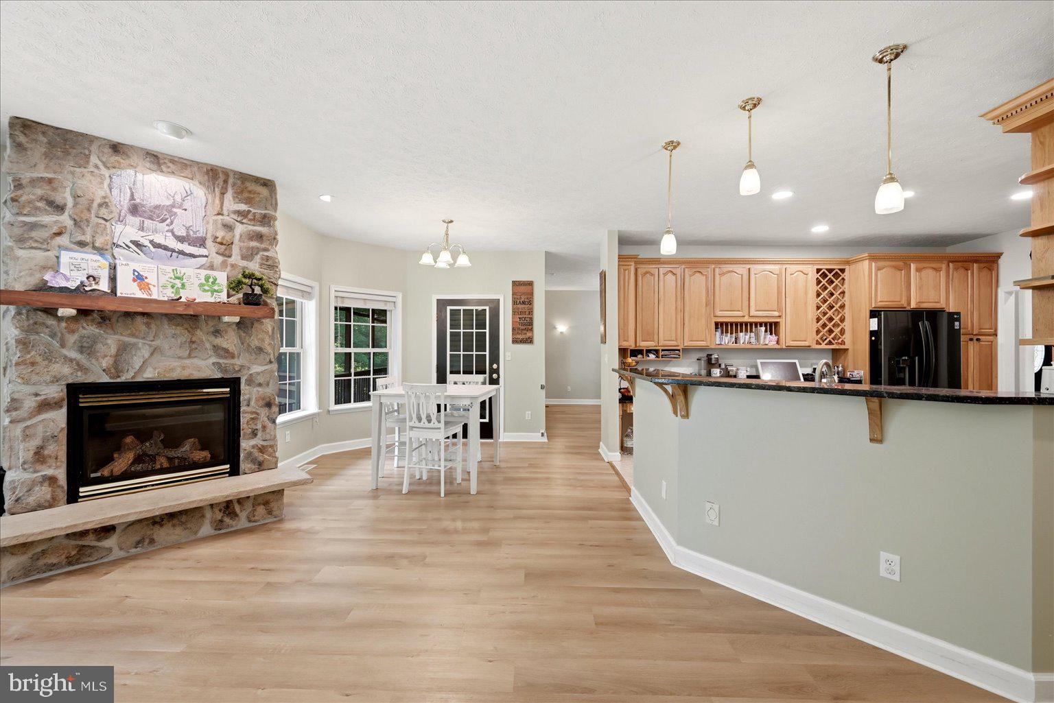 CATS PAW COVE - Residential