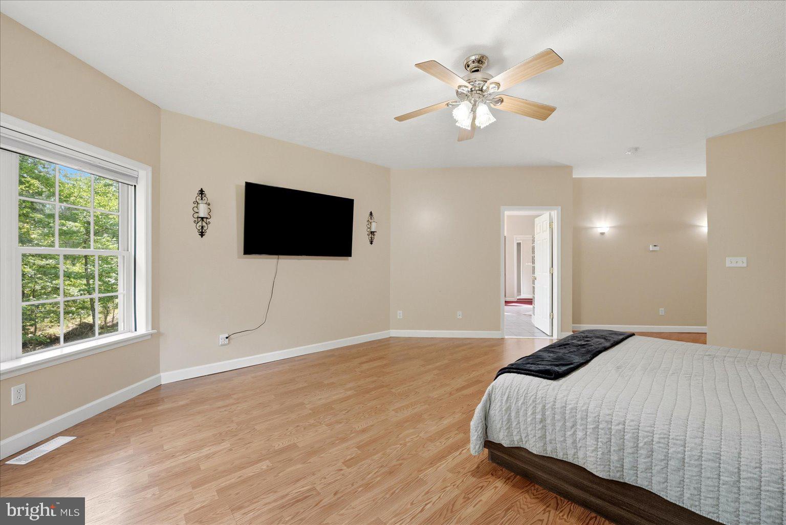 CATS PAW COVE - Residential