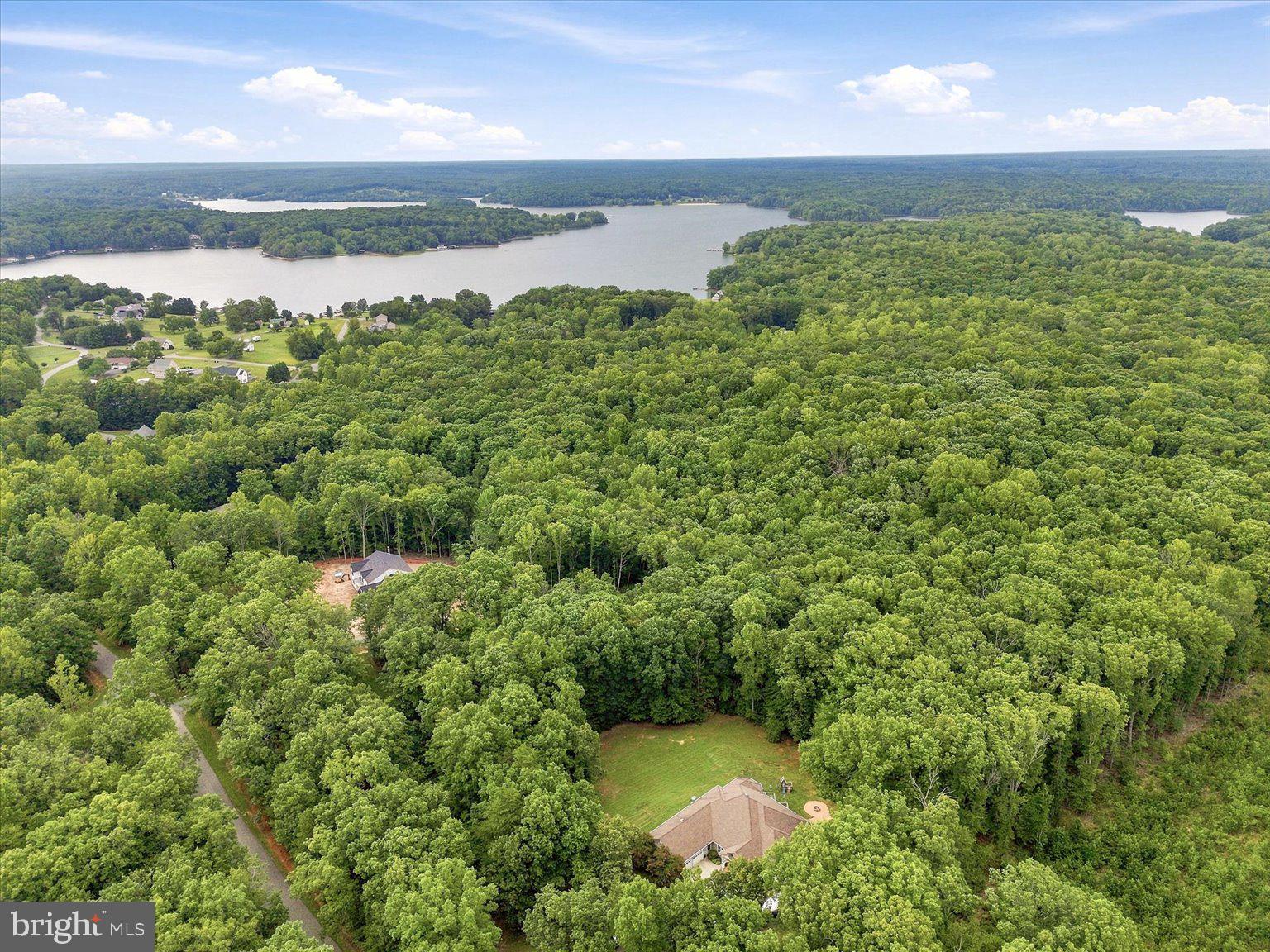 CATS PAW COVE - Residential