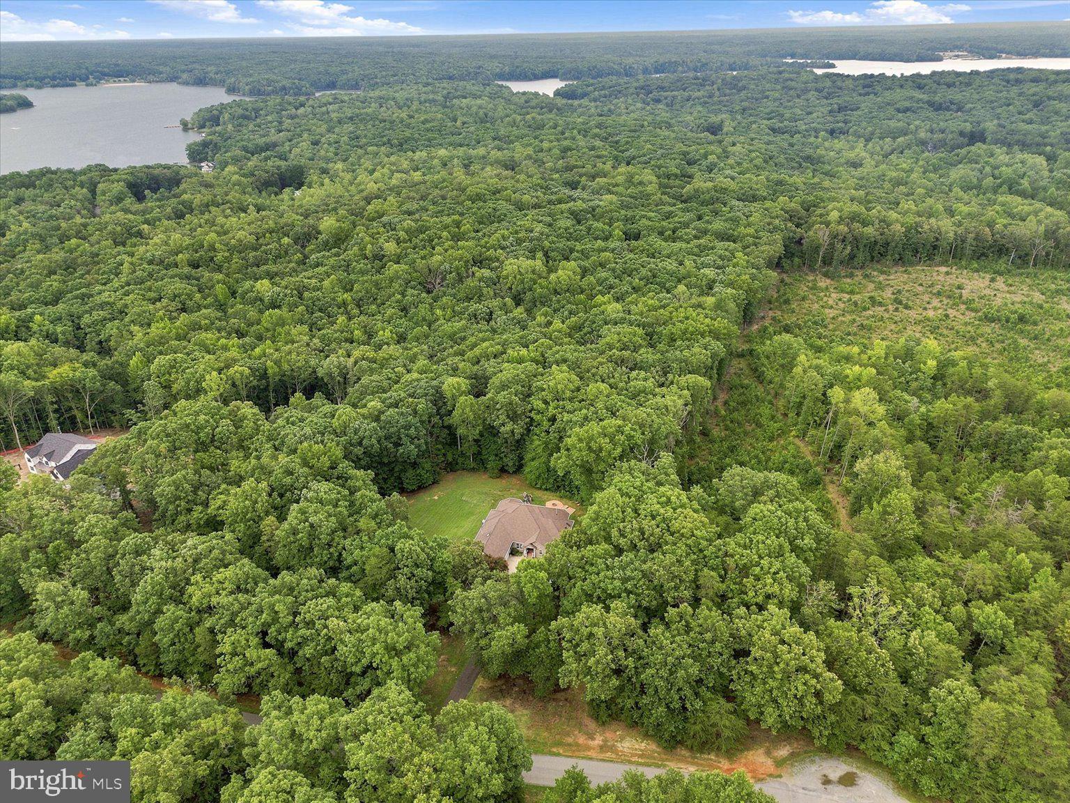 CATS PAW COVE - Residential