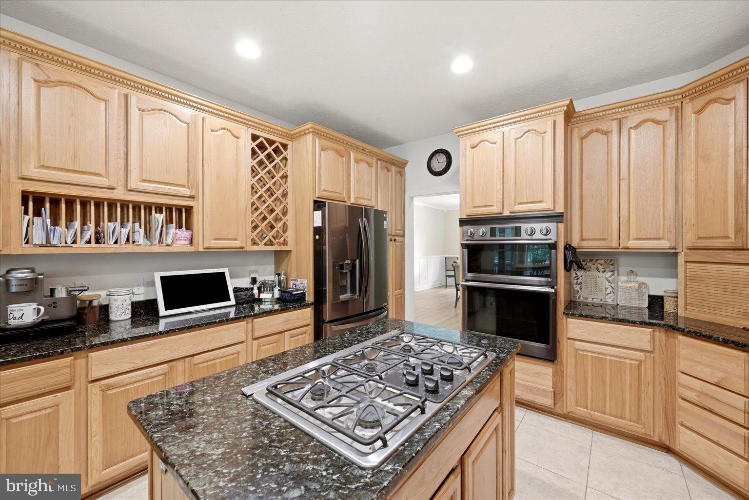 CATS PAW COVE - Residential