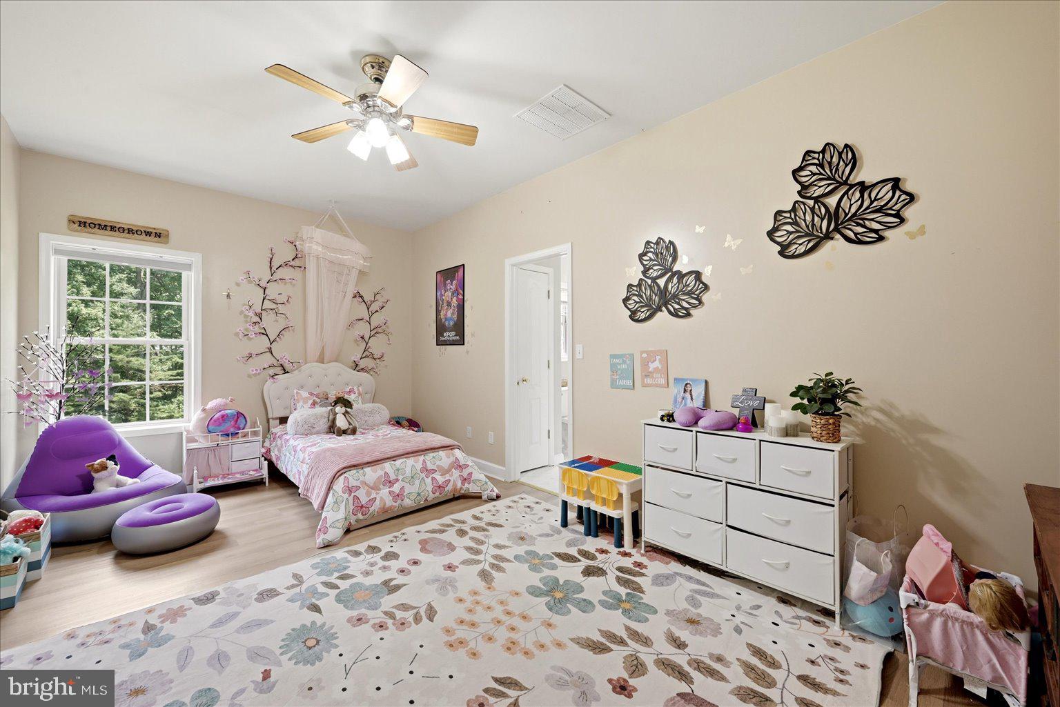 CATS PAW COVE - Residential