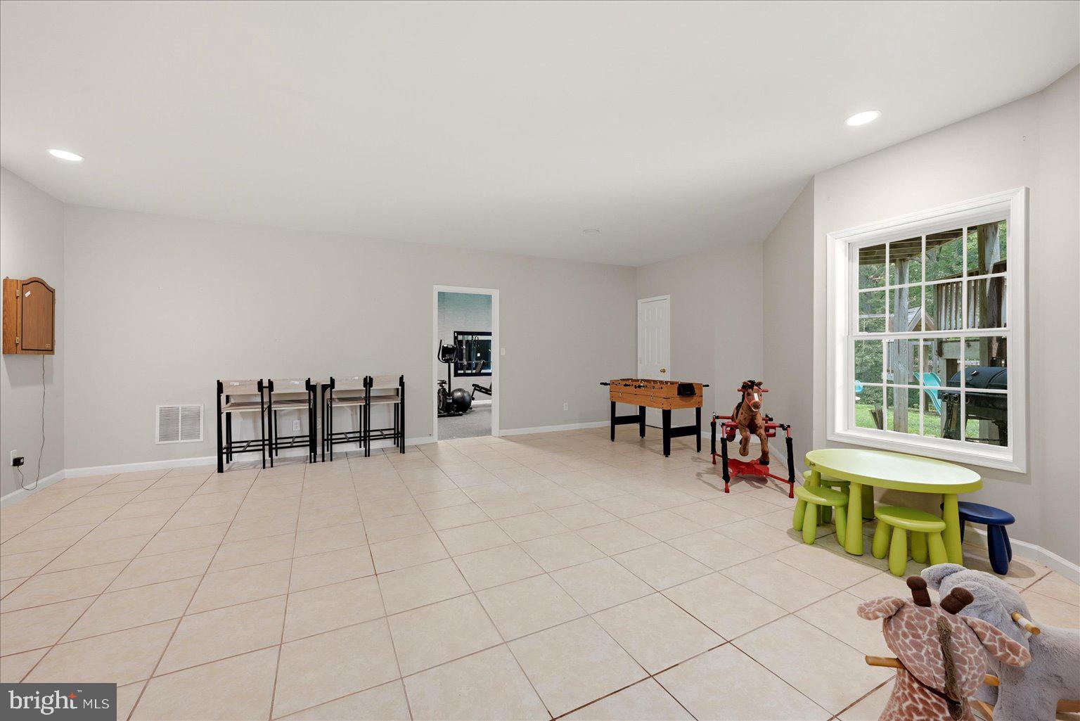 CATS PAW COVE - Residential