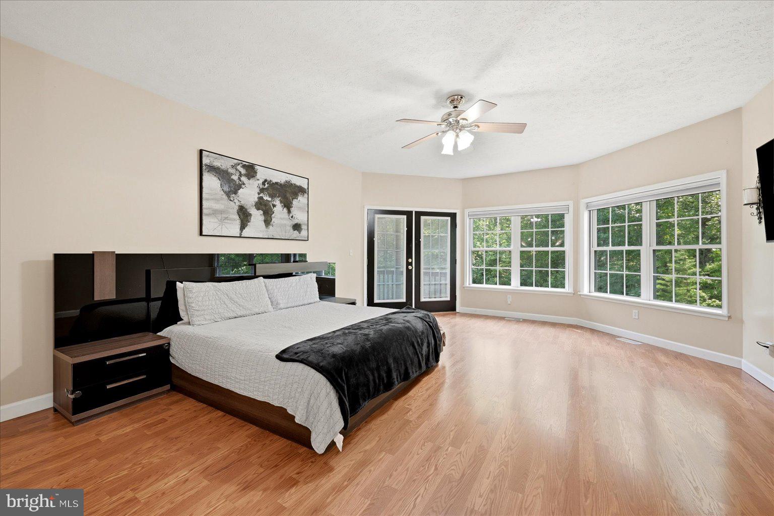 CATS PAW COVE - Residential