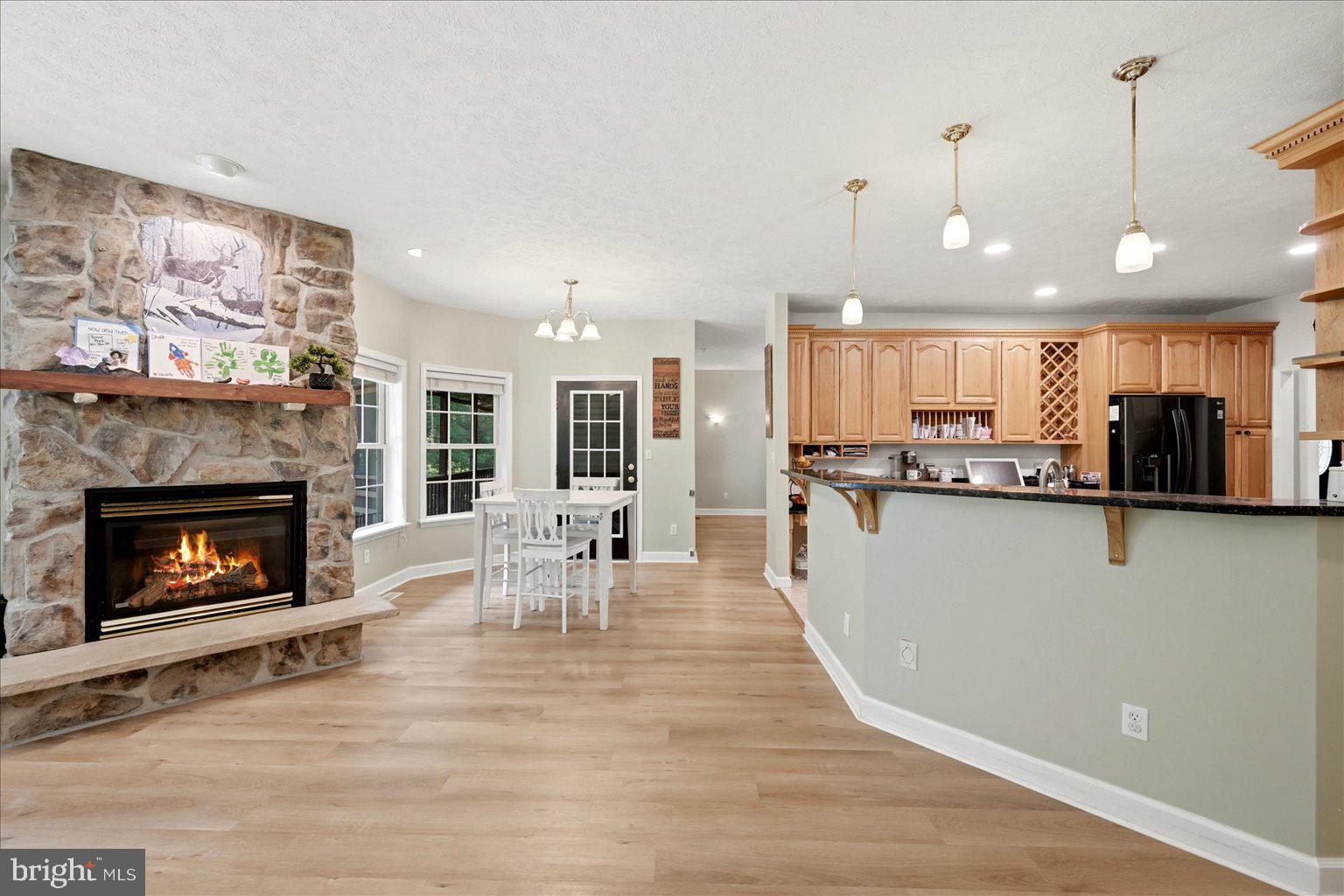 CATS PAW COVE - Residential