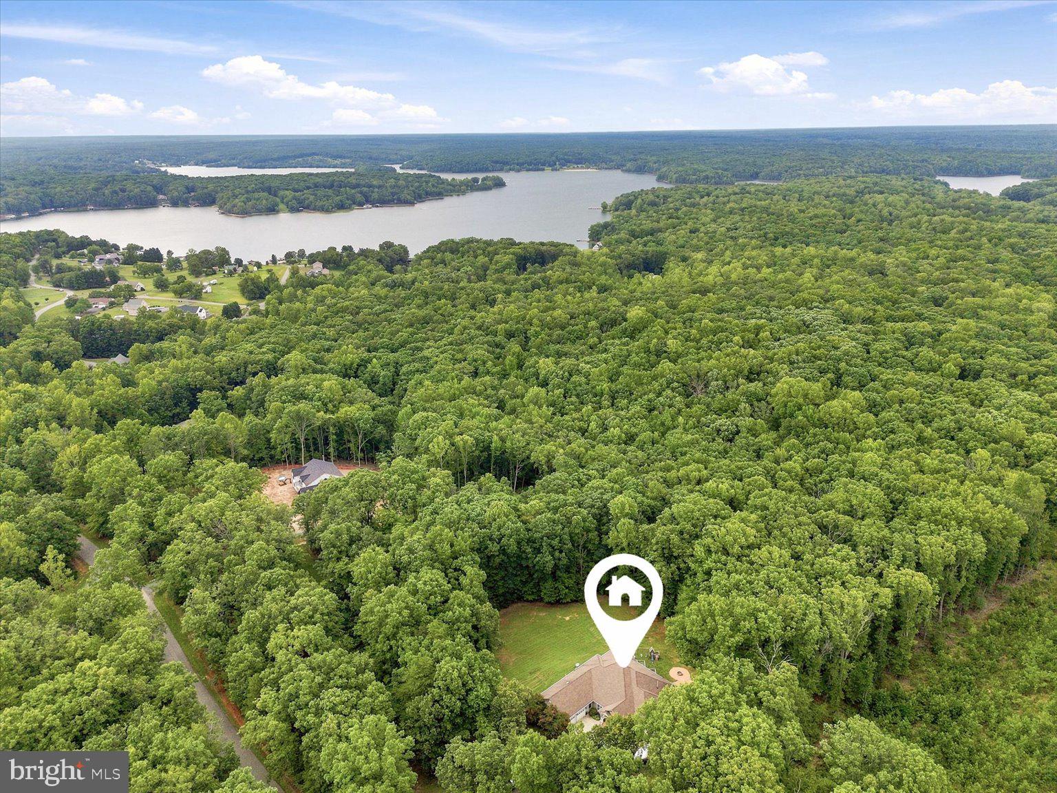 CATS PAW COVE - Residential