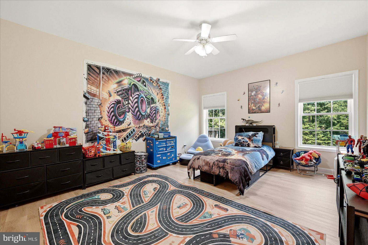 CATS PAW COVE - Residential