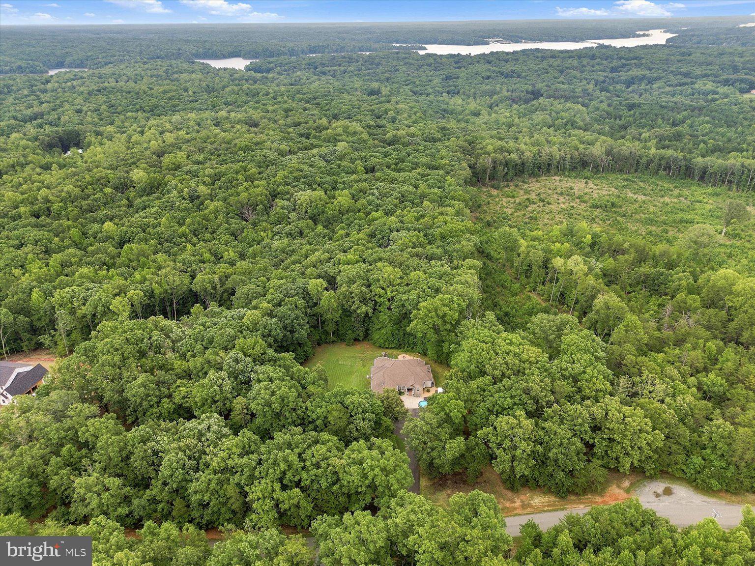 CATS PAW COVE - Residential