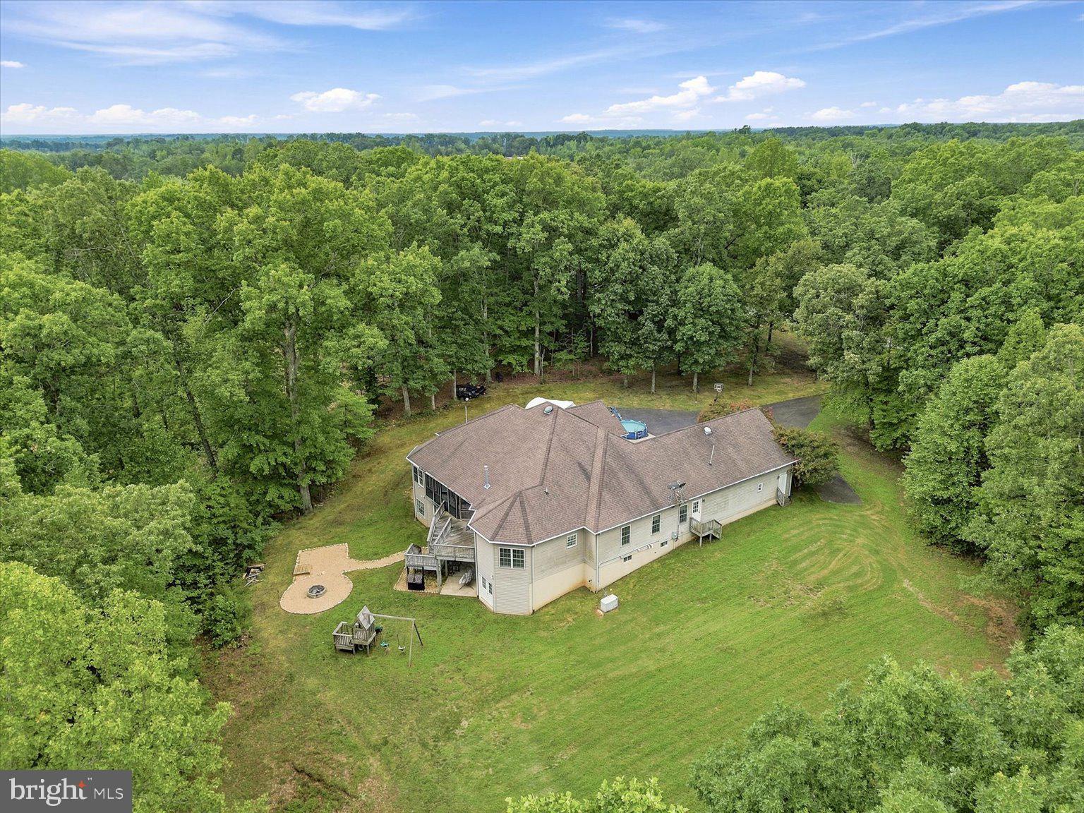 CATS PAW COVE - Residential