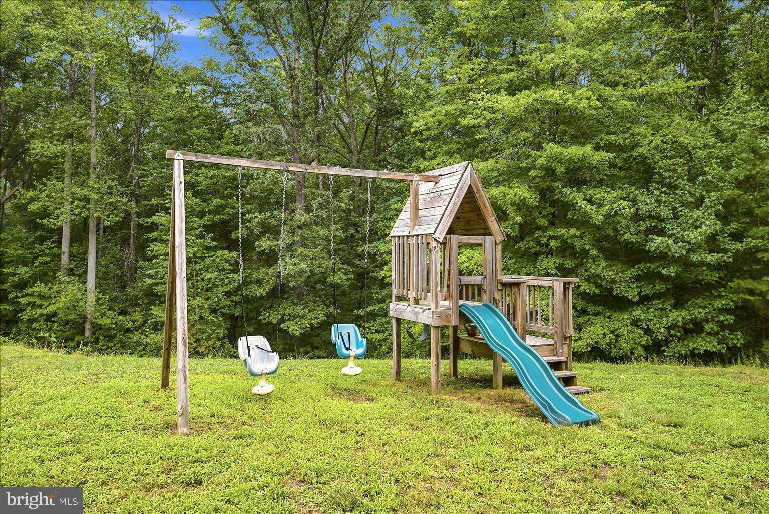 CATS PAW COVE - Residential