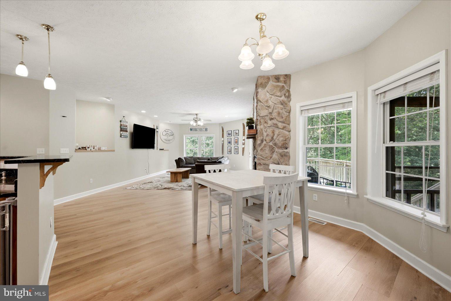 CATS PAW COVE - Residential