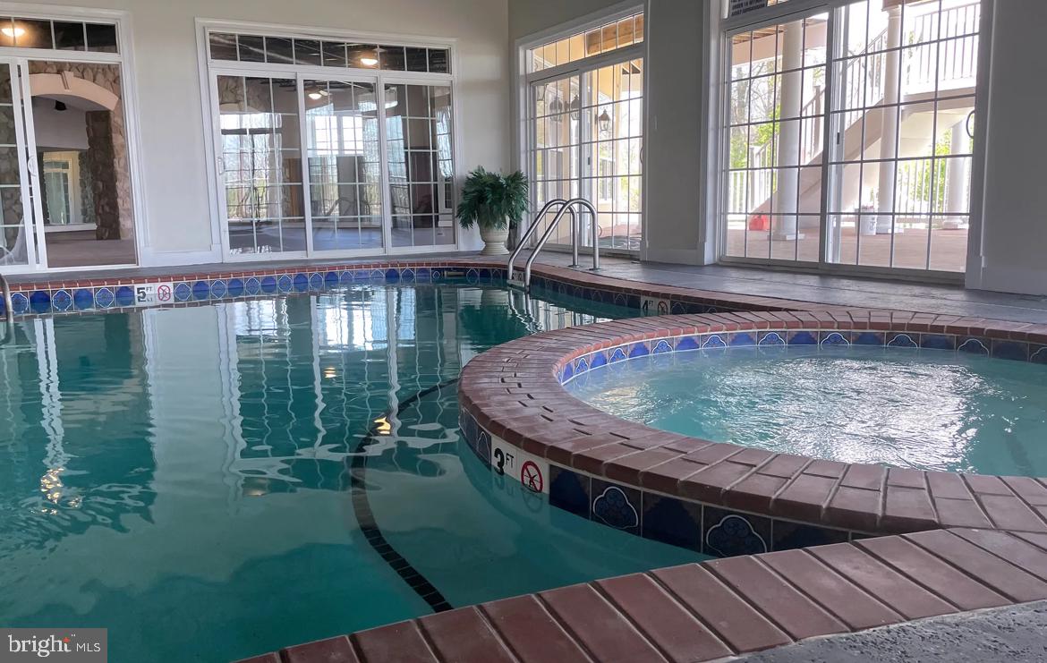 RIVERBEND - Residential