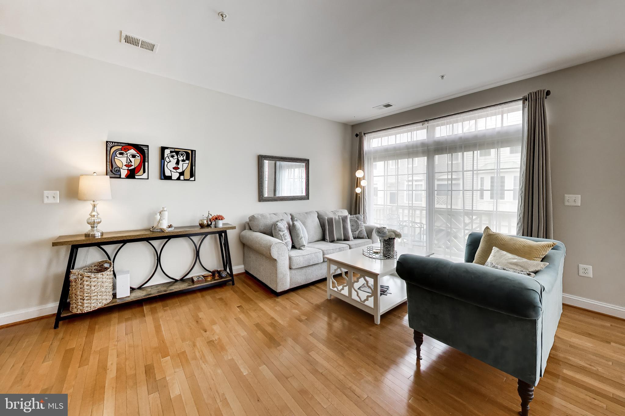 COURTLANDS AT CASCADES - Residential